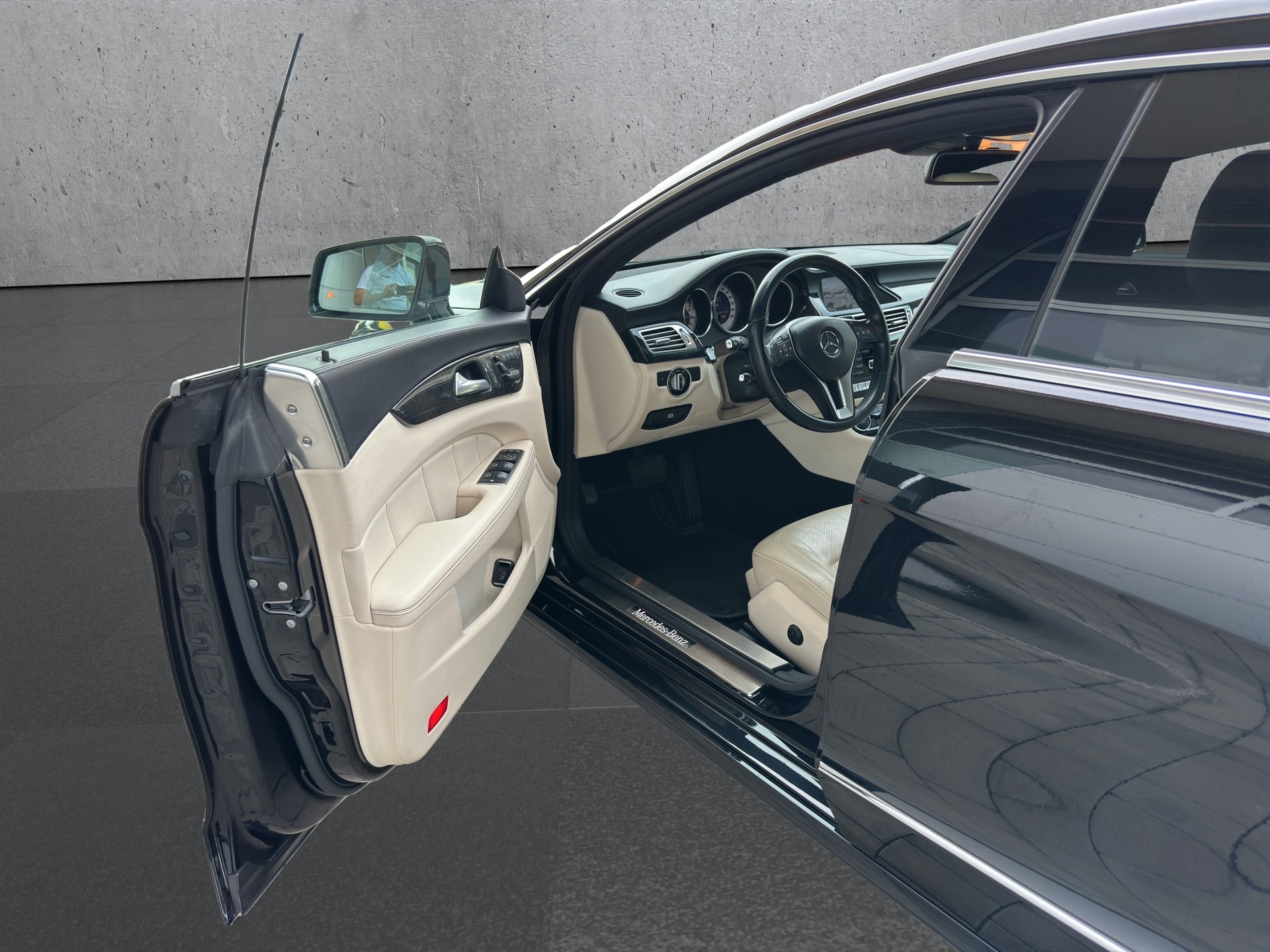 MERCEDES-BENZ CLS 350 CDI BlueEF 4m Sh.Brake-image-24