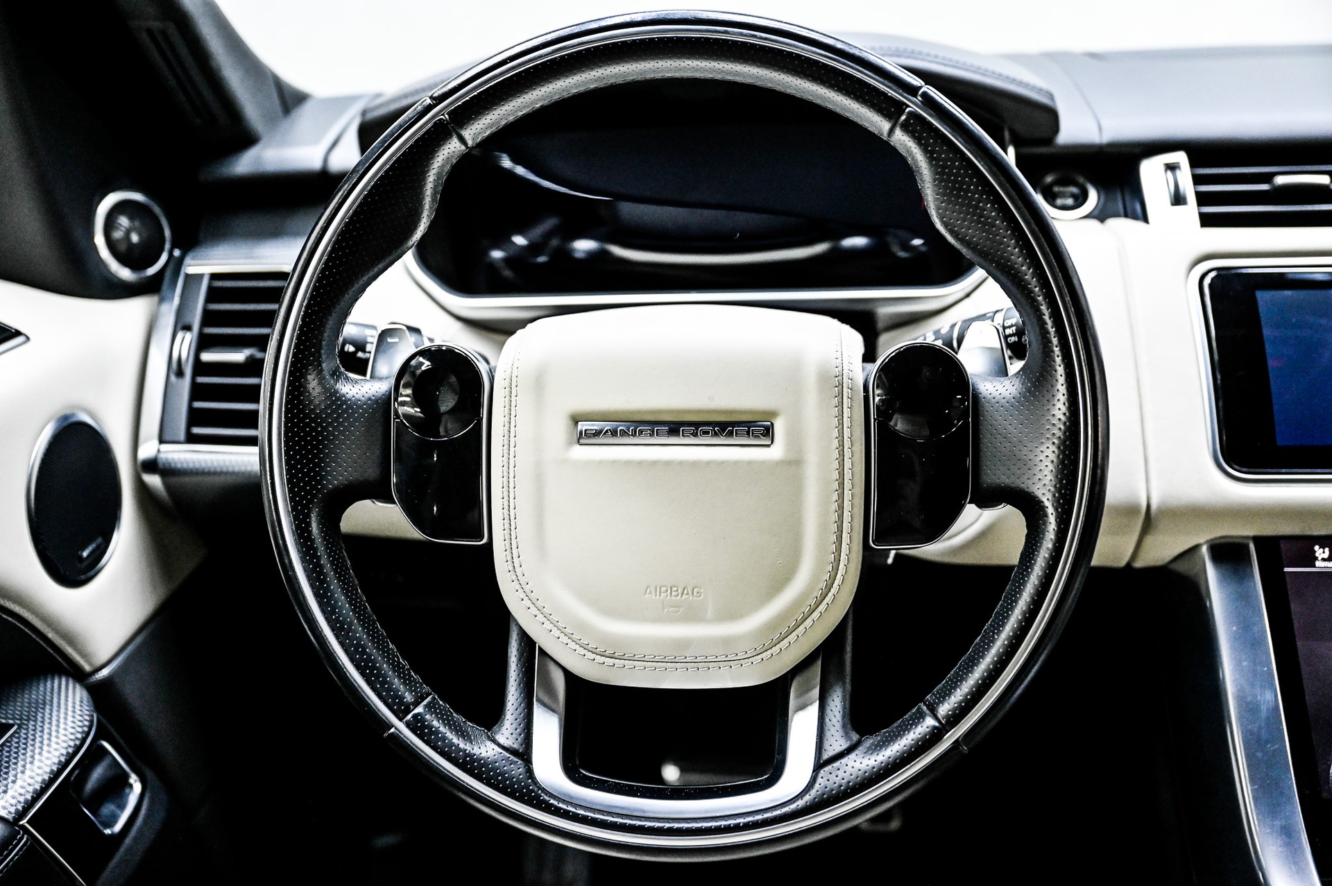 LAND ROVER Range Rover Sport 4.4 SDV8 HSE Dynamic-image-18