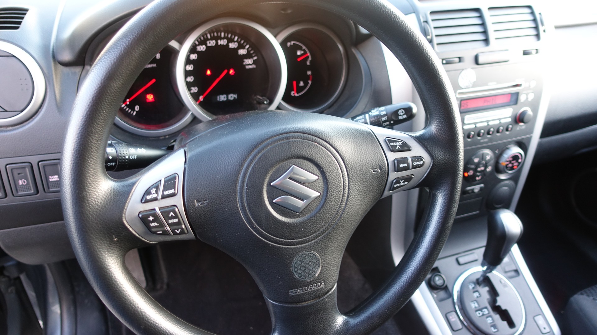 SUZUKI GRAND VITARA 2,0-image-7