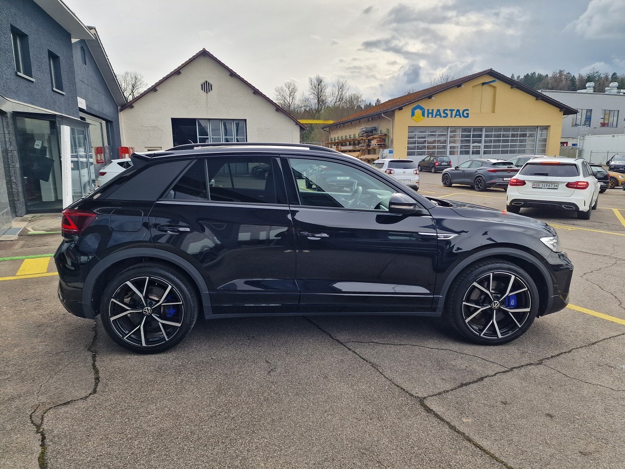 VW T-Roc 2.0 TSI R DSG 4Motion-image-6