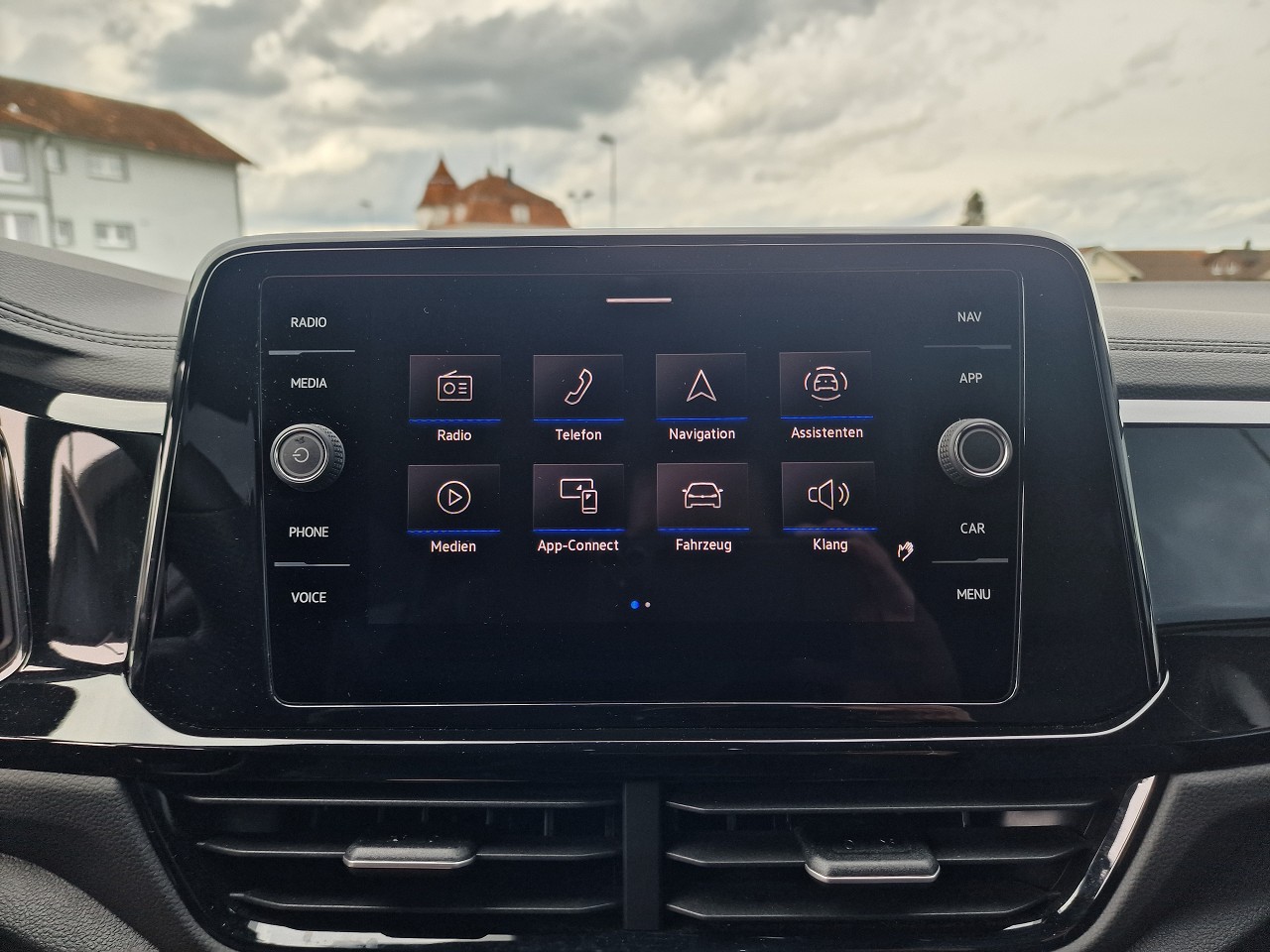 VW T-Roc 2.0 TSI R DSG 4Motion-image-18