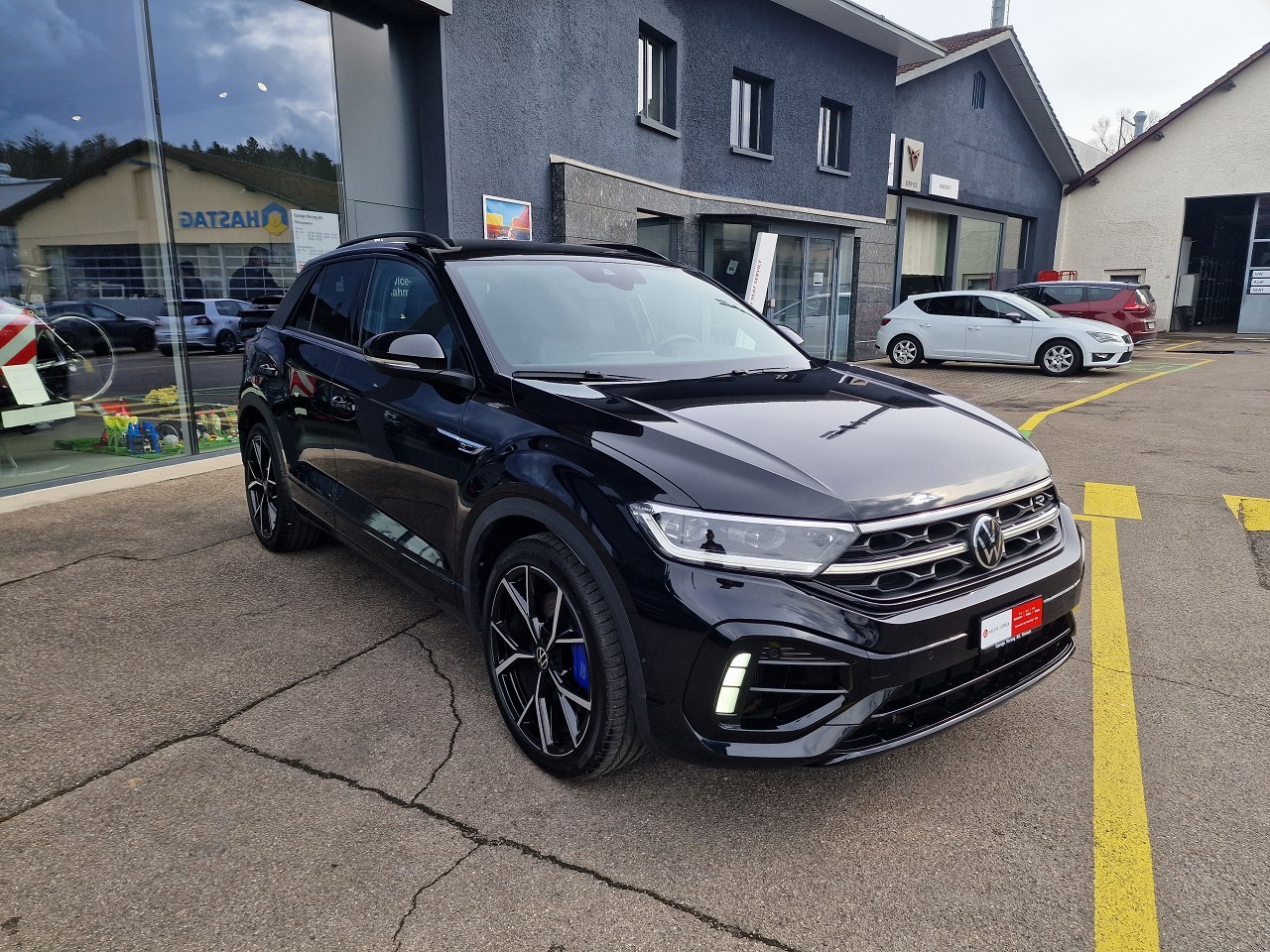 VW T-Roc 2.0 TSI R DSG 4Motion-image-7