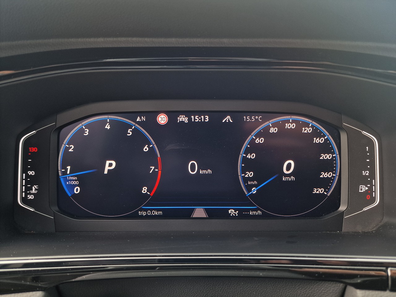 VW T-Roc 2.0 TSI R DSG 4Motion-image-14