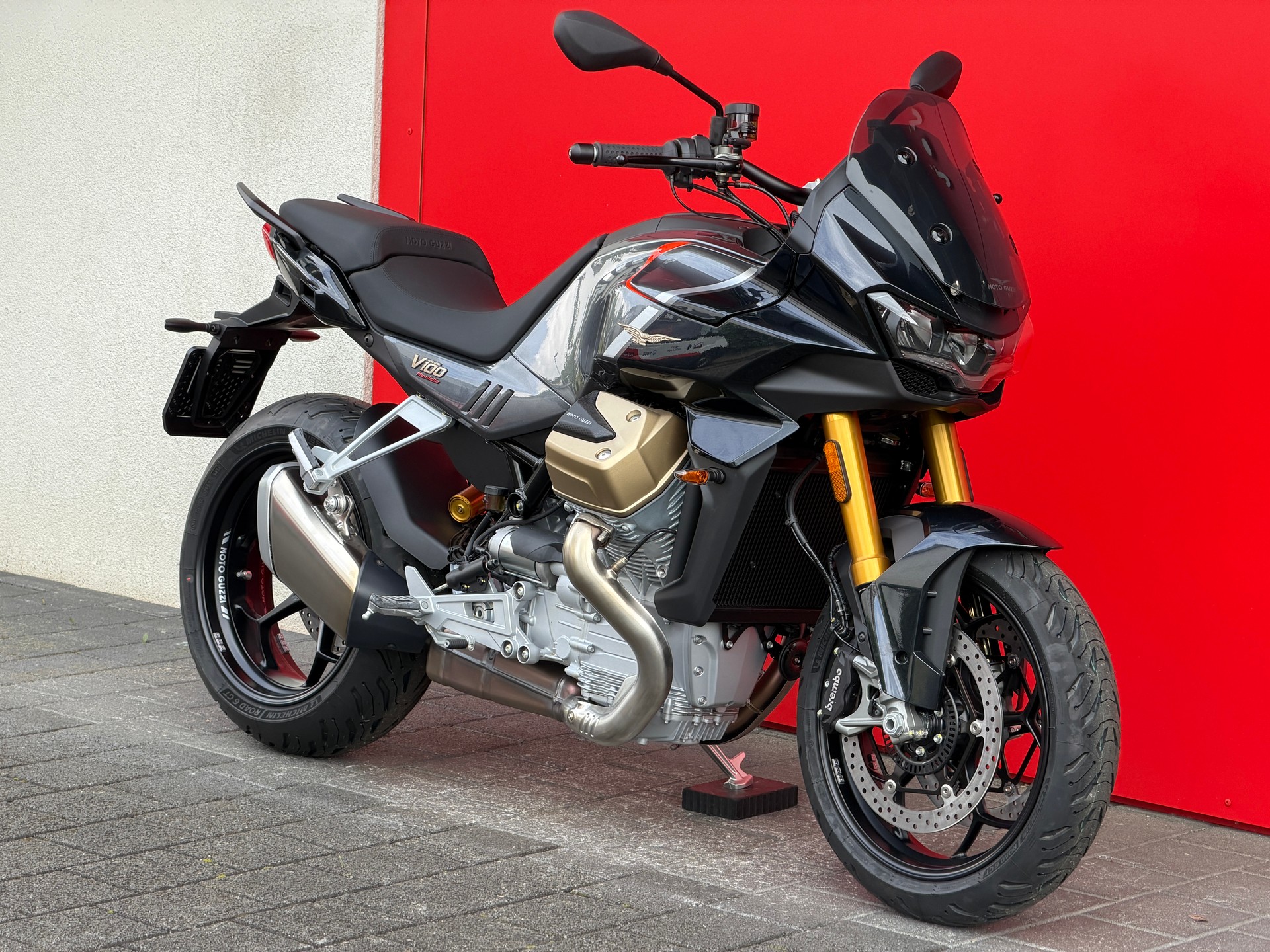 MOTO GUZZI V100 Mandello S-image-10