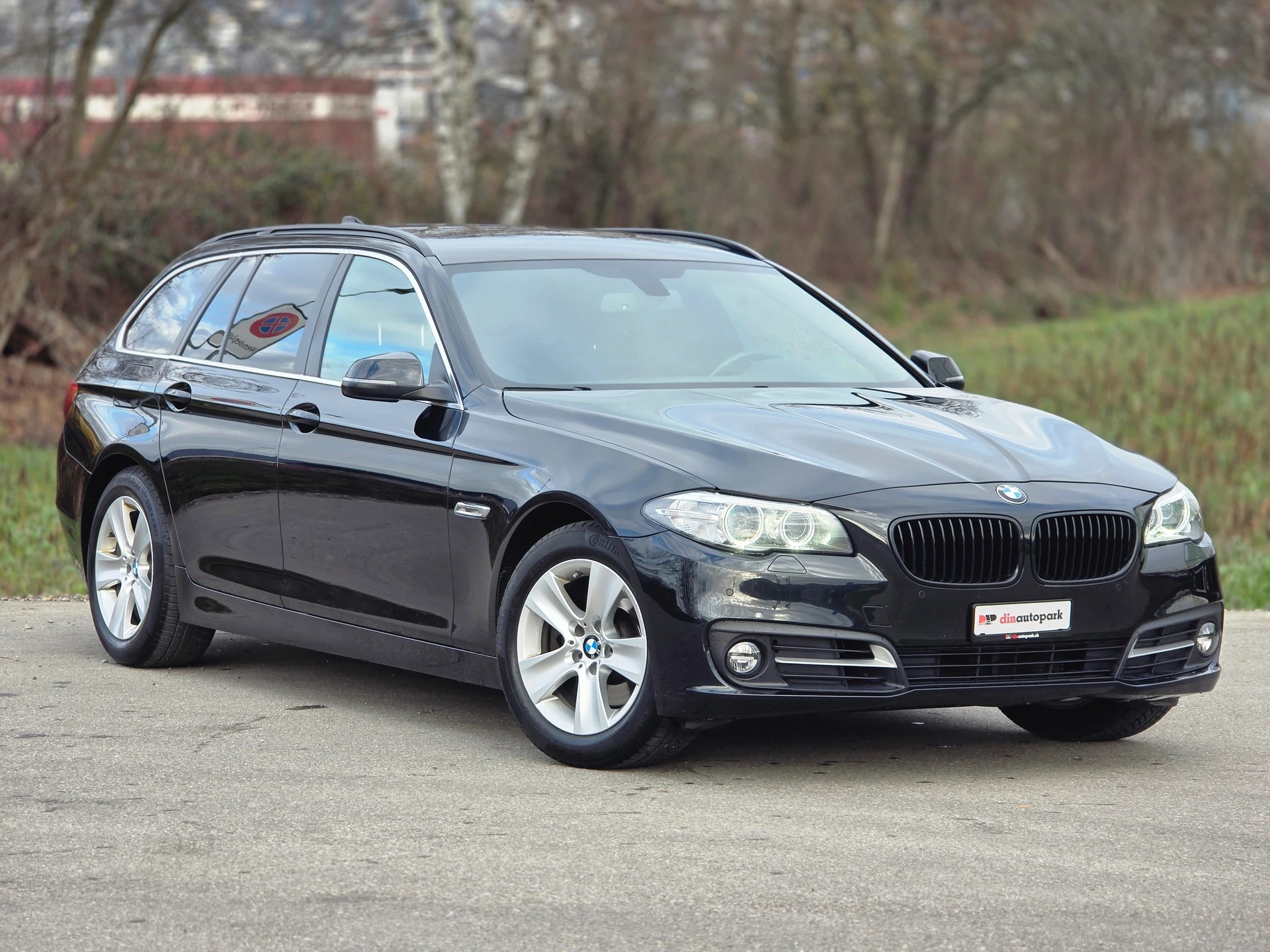 BMW 520d Touring xDrive Steptronic *CH-Fahrzeug* ab MFK *-showroom-element-1