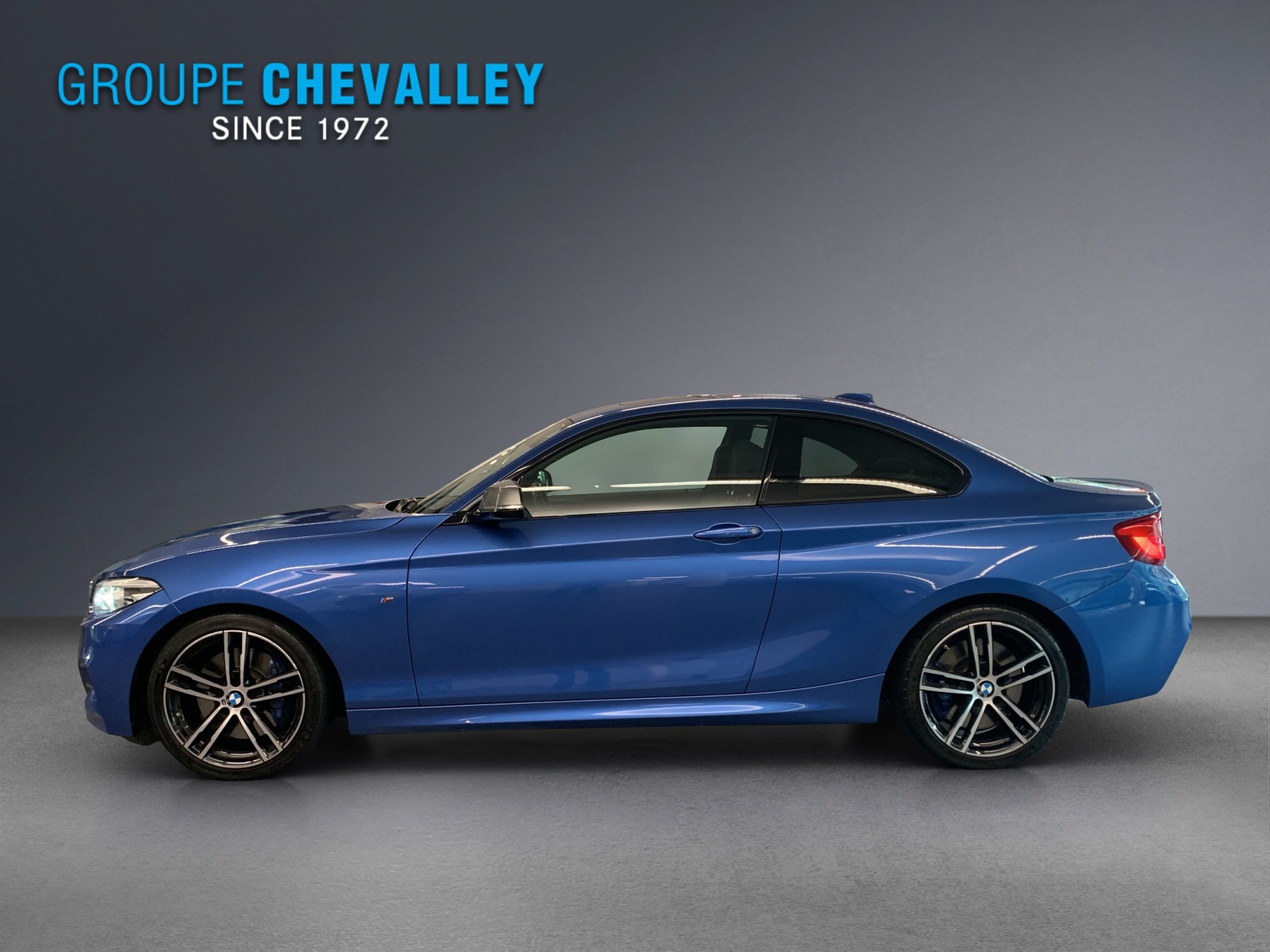 BMW M240i xDrive-image-3