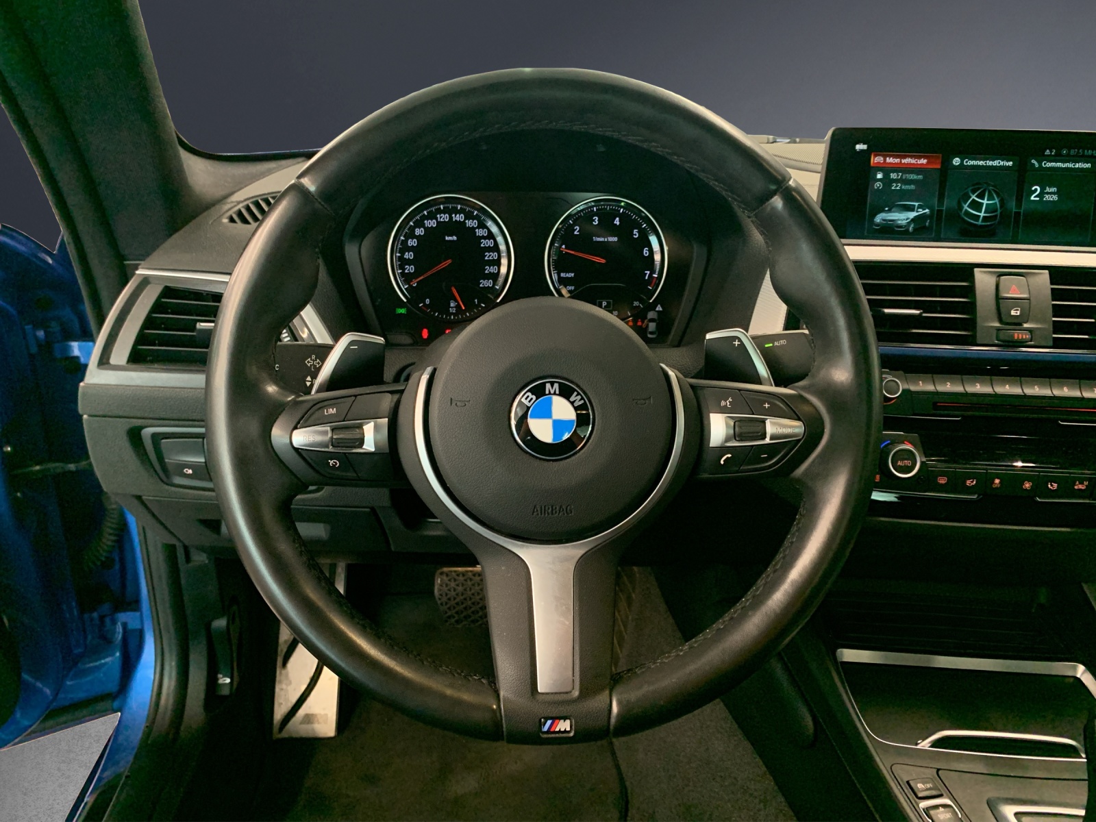 BMW M240i xDrive-image-8