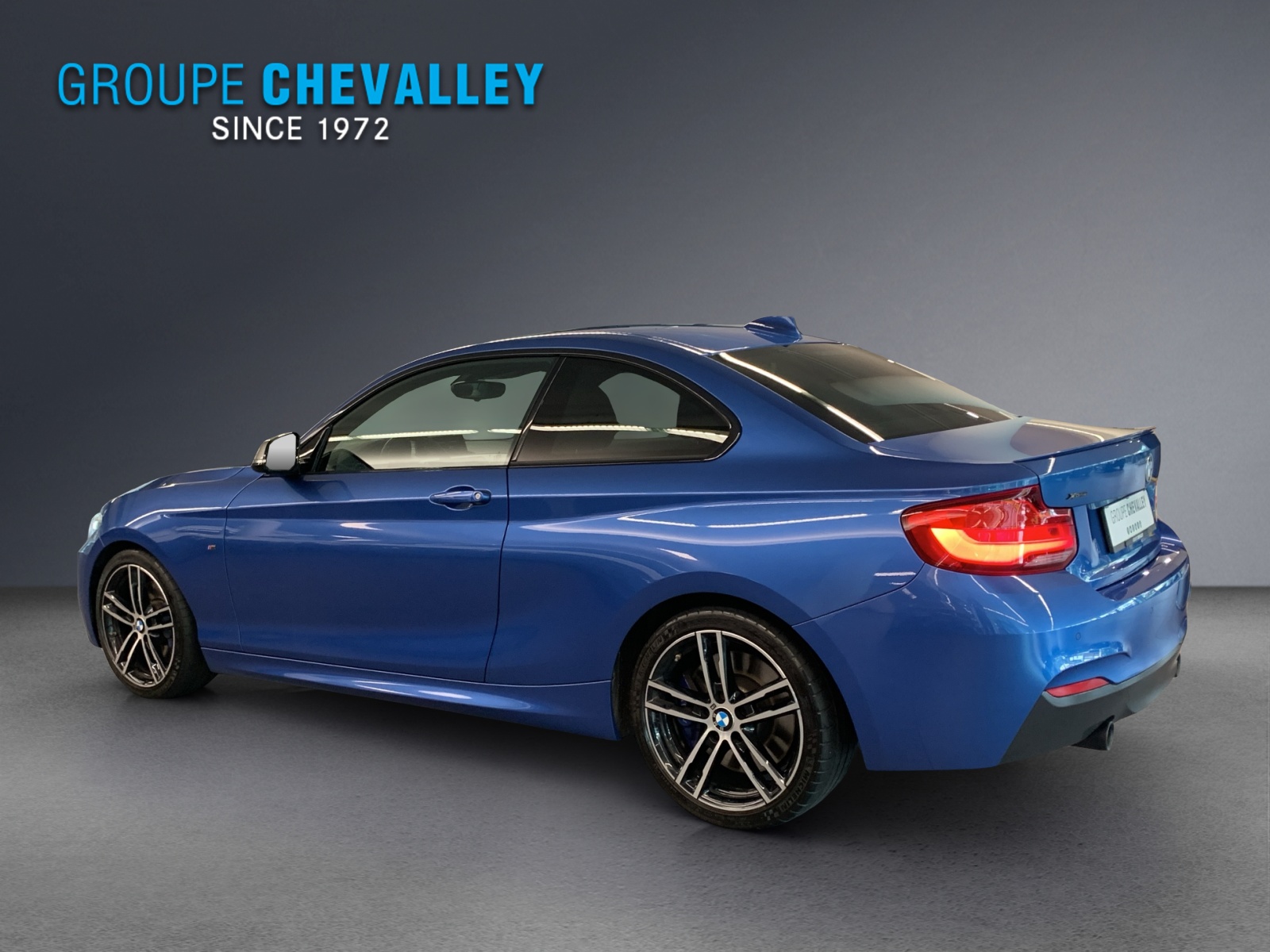 BMW M240i xDrive-image-2
