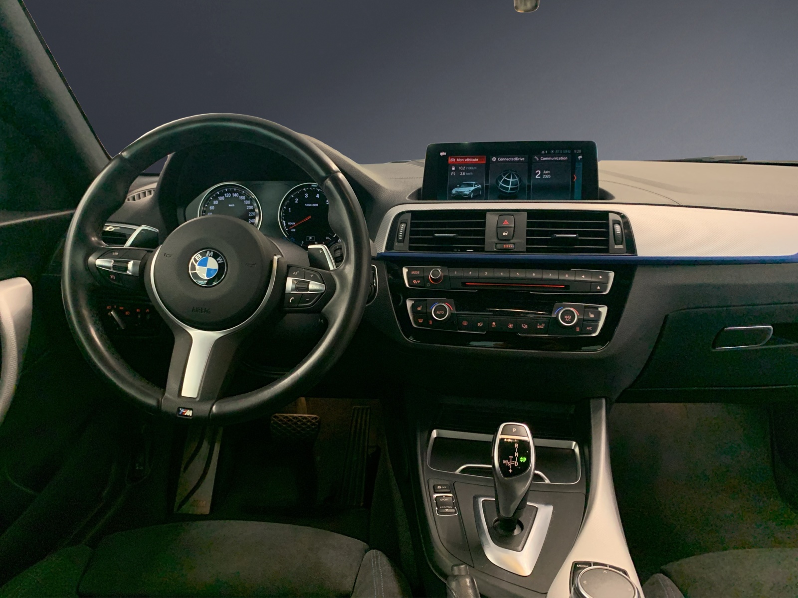 BMW M240i xDrive-image-7