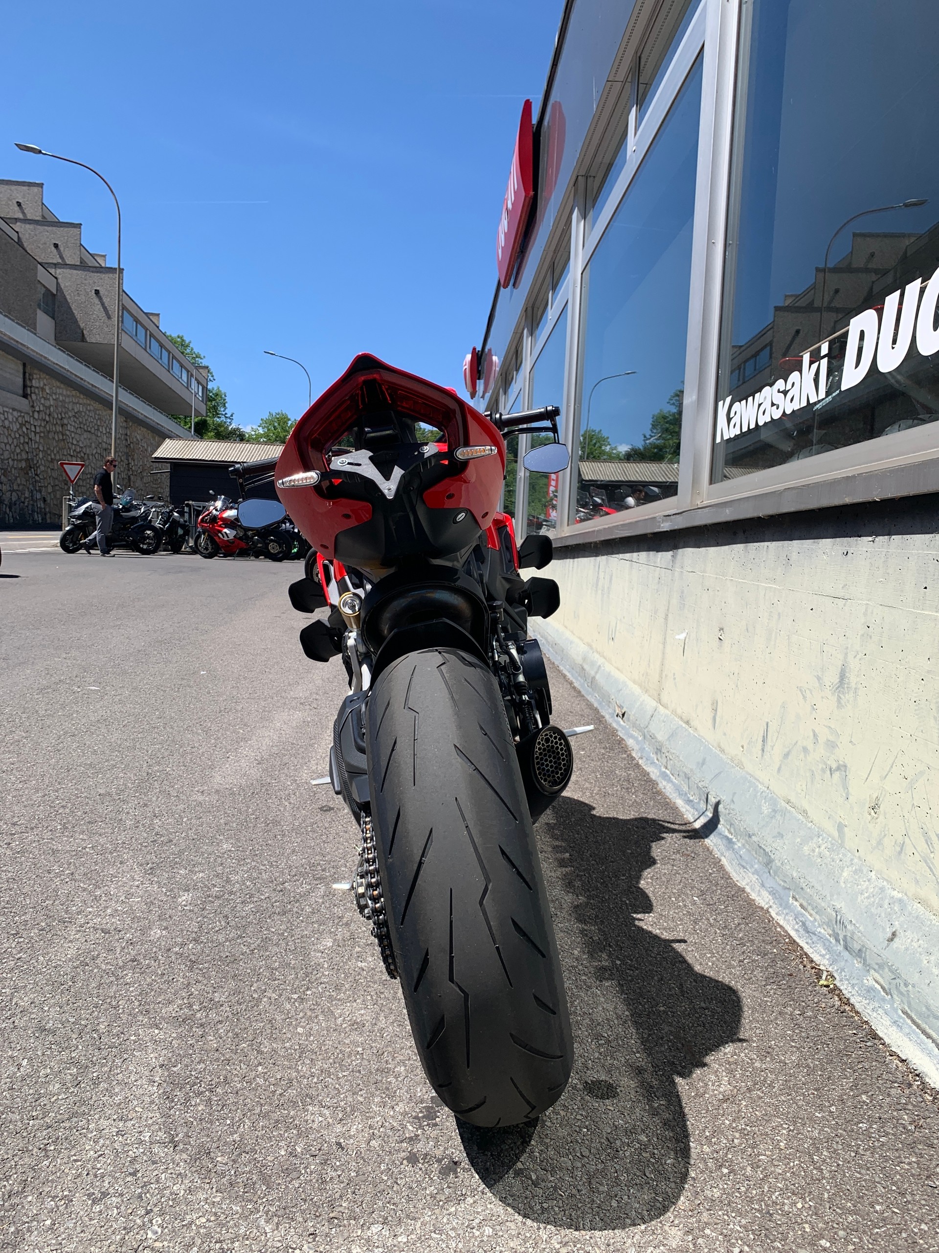 DUCATI Streetfighter V2-image-4