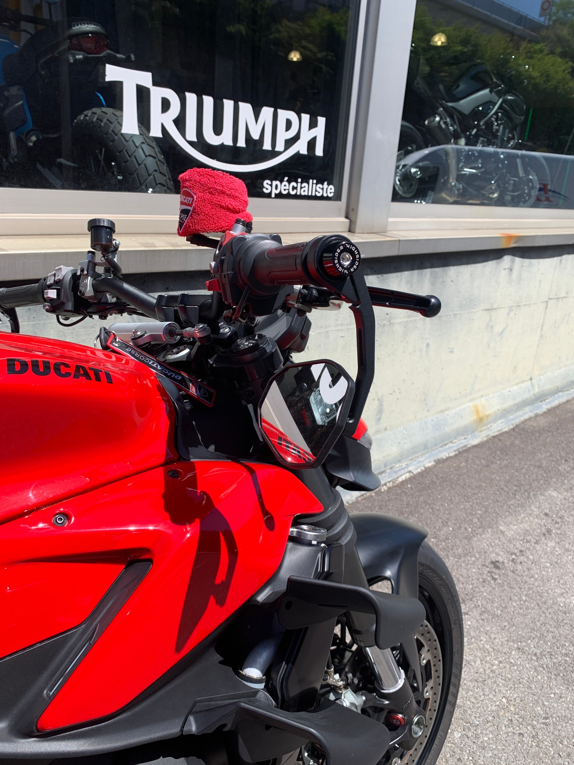DUCATI Streetfighter V2-image-6