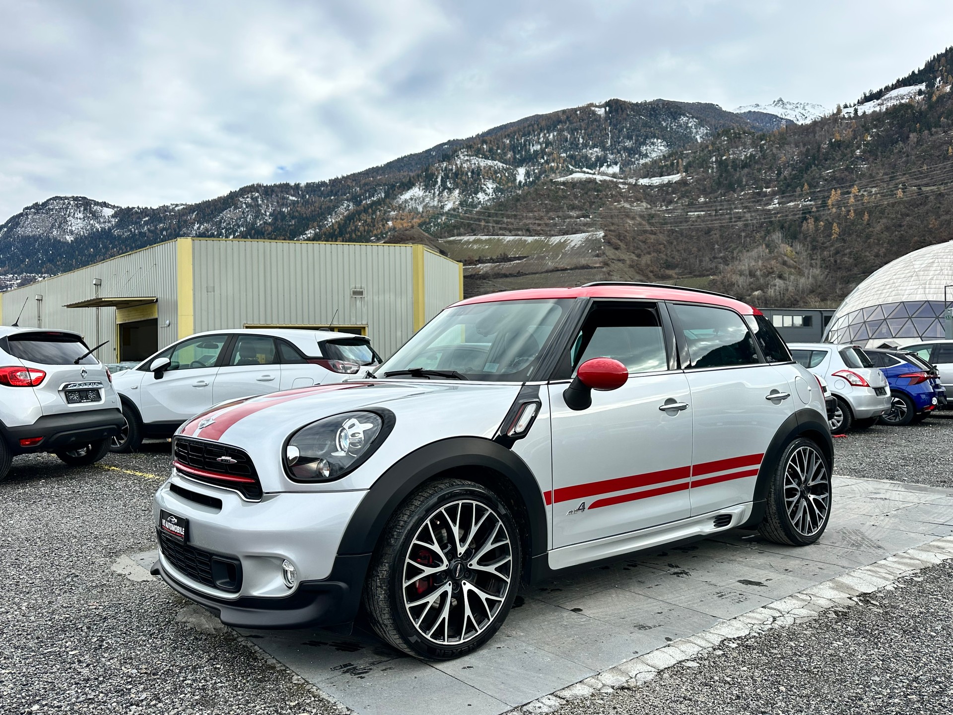 MINI Countryman John Cooper Works ALL4 by Burton