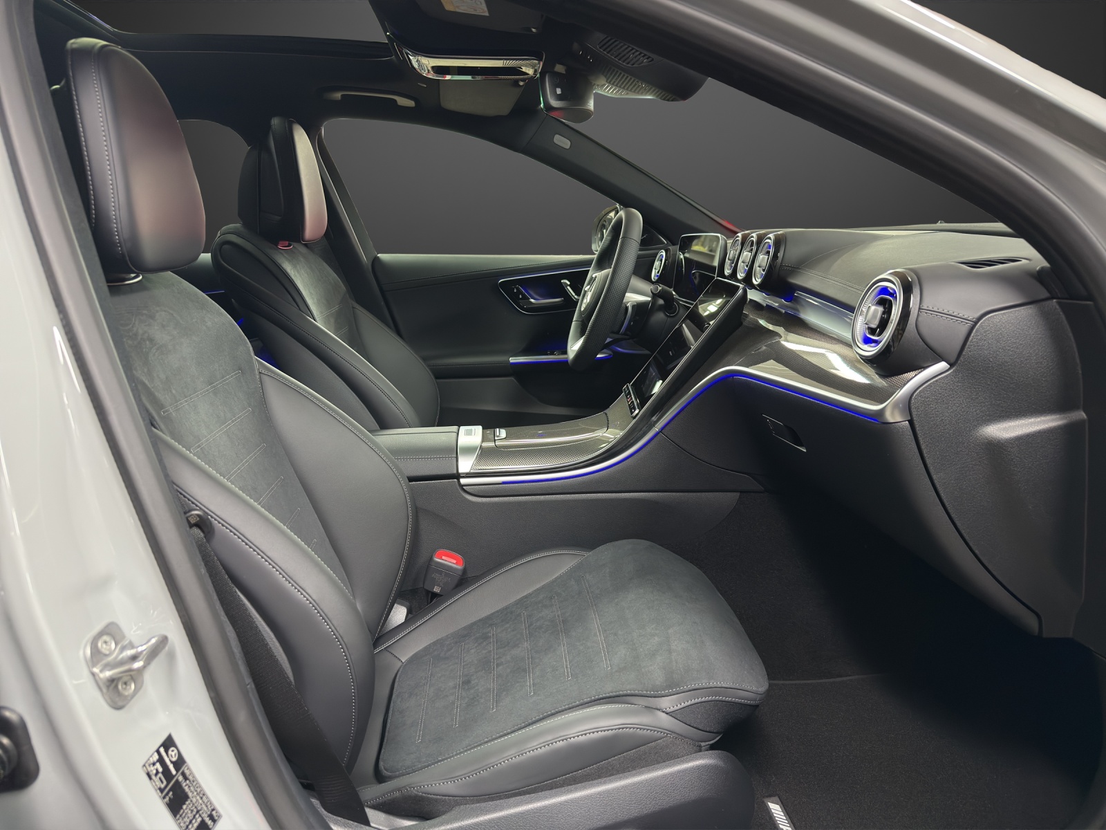 MERCEDES-BENZ C 200 T 4 Matic Station Wagon-image-11