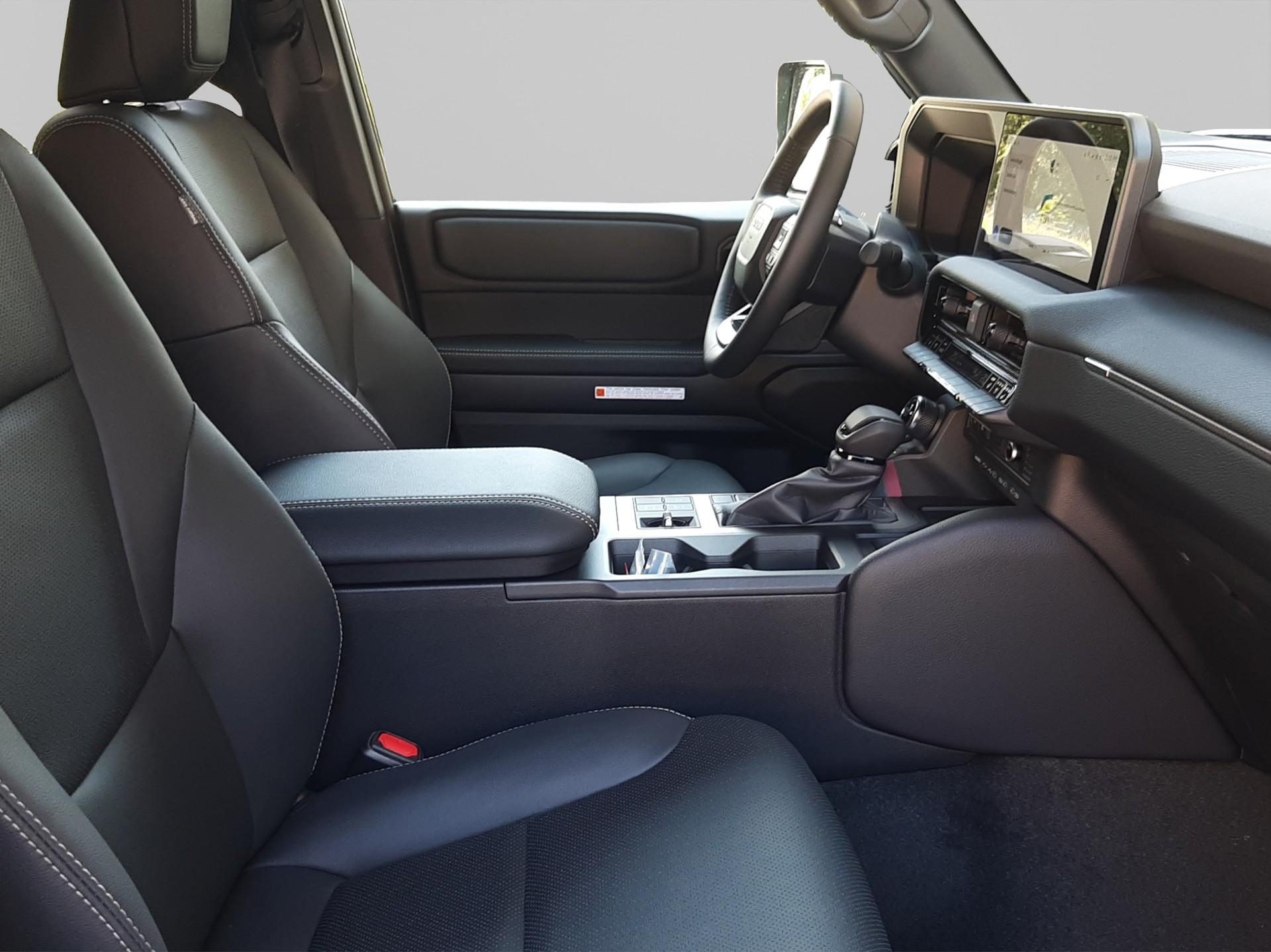 TOYOTA Land Cruiser 2.8 D 48V Style-image-15