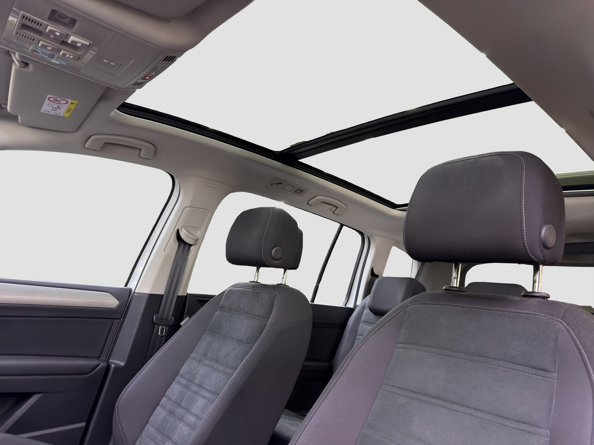 VW Touran 2.0 TDI BlueMotion Technology Comfortline DSG-image-15