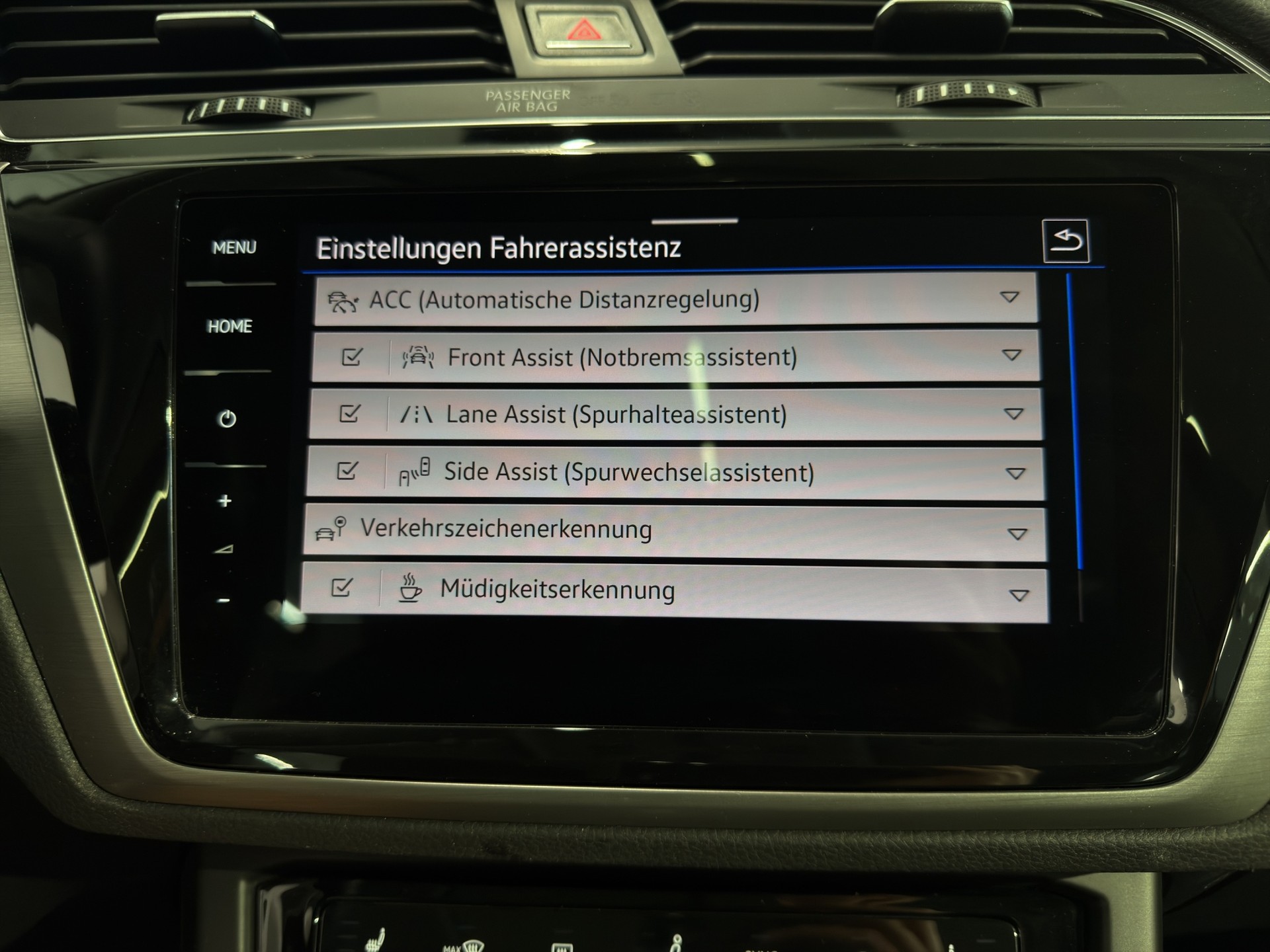 VW Touran 2.0 TDI BlueMotion Technology Comfortline DSG-image-21