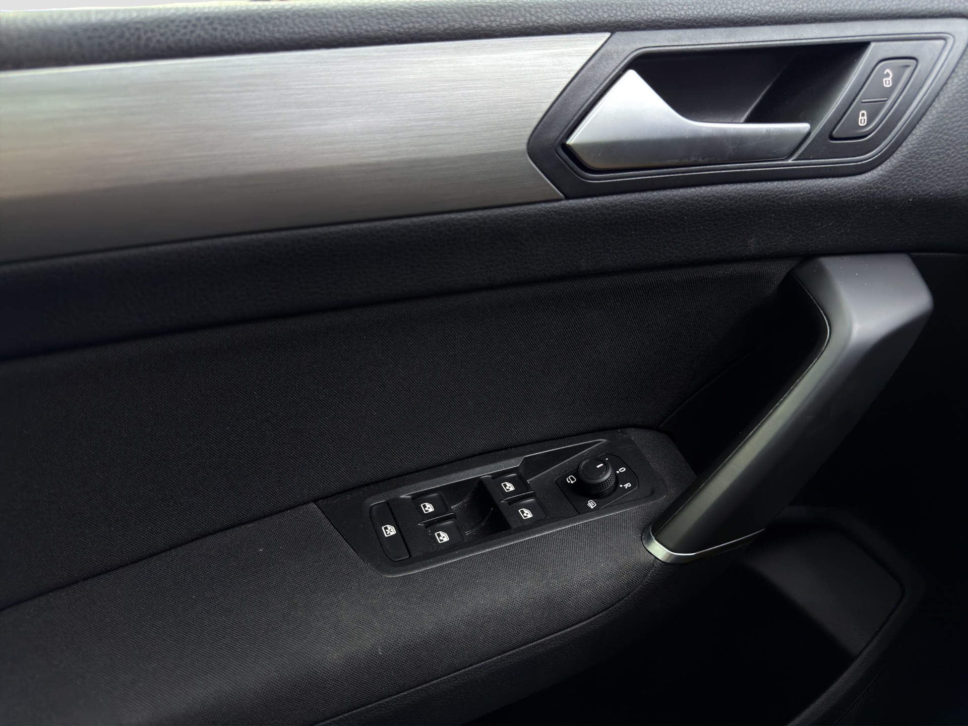 VW Touran 2.0 TDI BlueMotion Technology Comfortline DSG-image-28