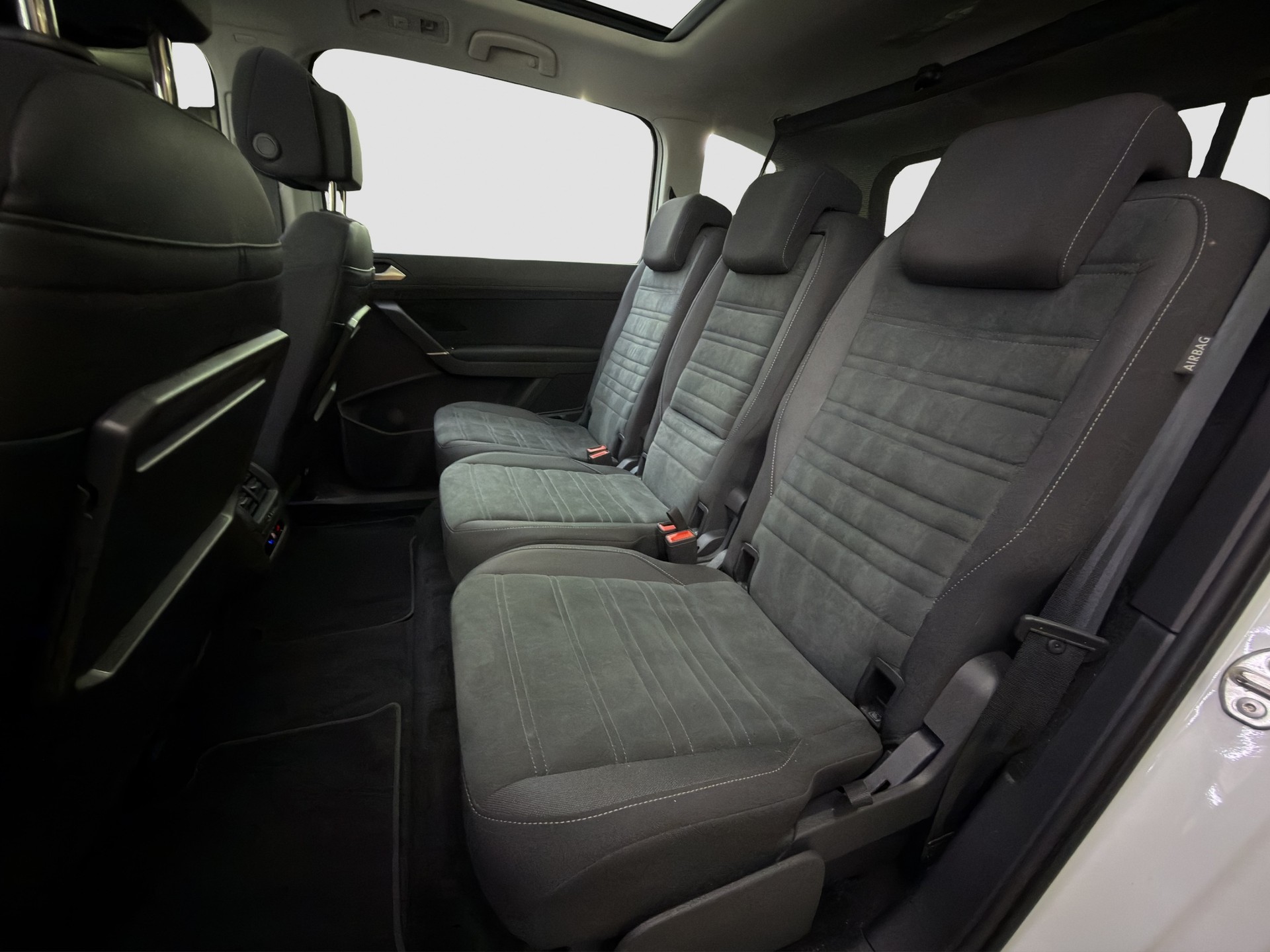 VW Touran 2.0 TDI BlueMotion Technology Comfortline DSG-image-12