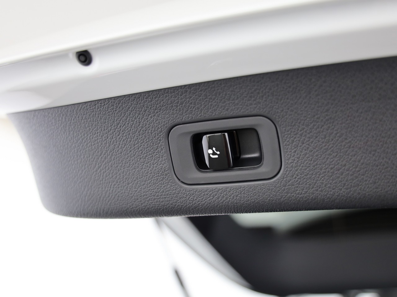 MERCEDES-BENZ GLC 220 d 4Matic 9G-Tronic-image-19