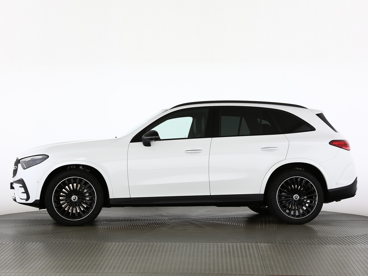 MERCEDES-BENZ GLC 220 d 4Matic 9G-Tronic-showroom-element-2