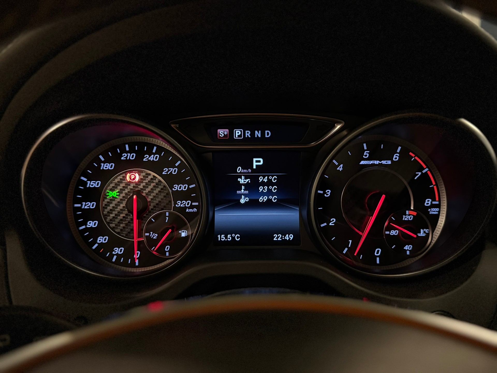 MERCEDES-BENZ A 45 AMG Yellow Night Edition 4Matic 7G-DCT-image-18