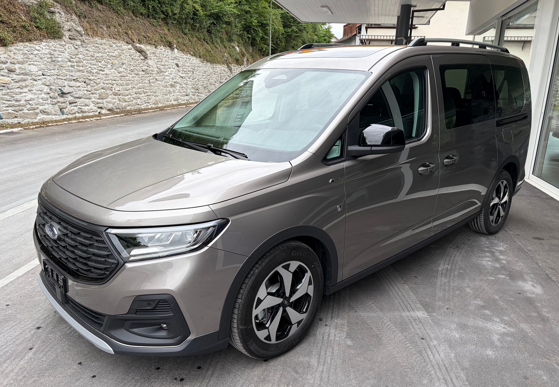 FORD Grand Tourneo Connect 2.0 EcoBlue AWD Active-showroom-element-1