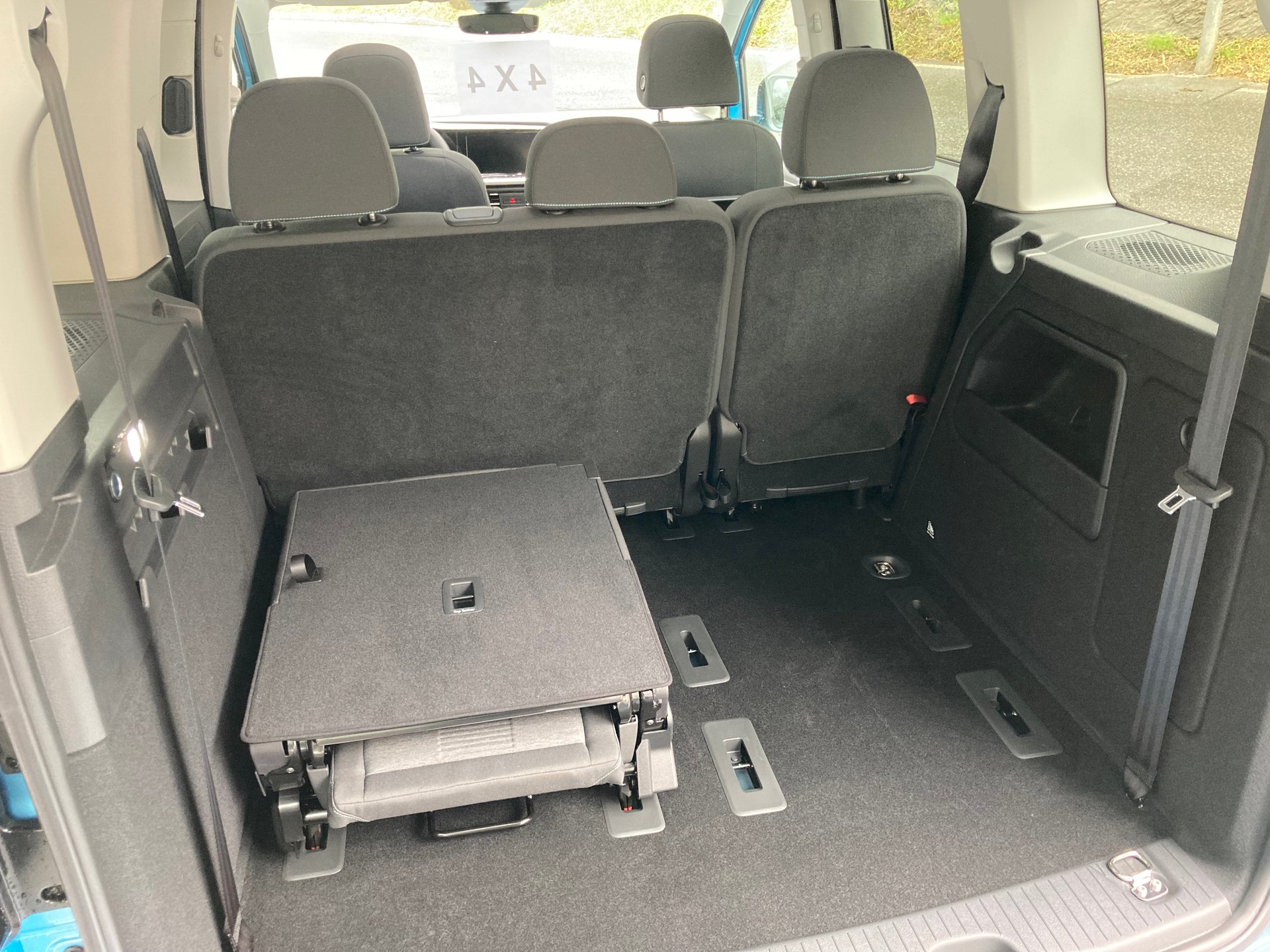 FORD Grand Tourneo Connect 2.0 EcoBlue AWD Active-image-19
