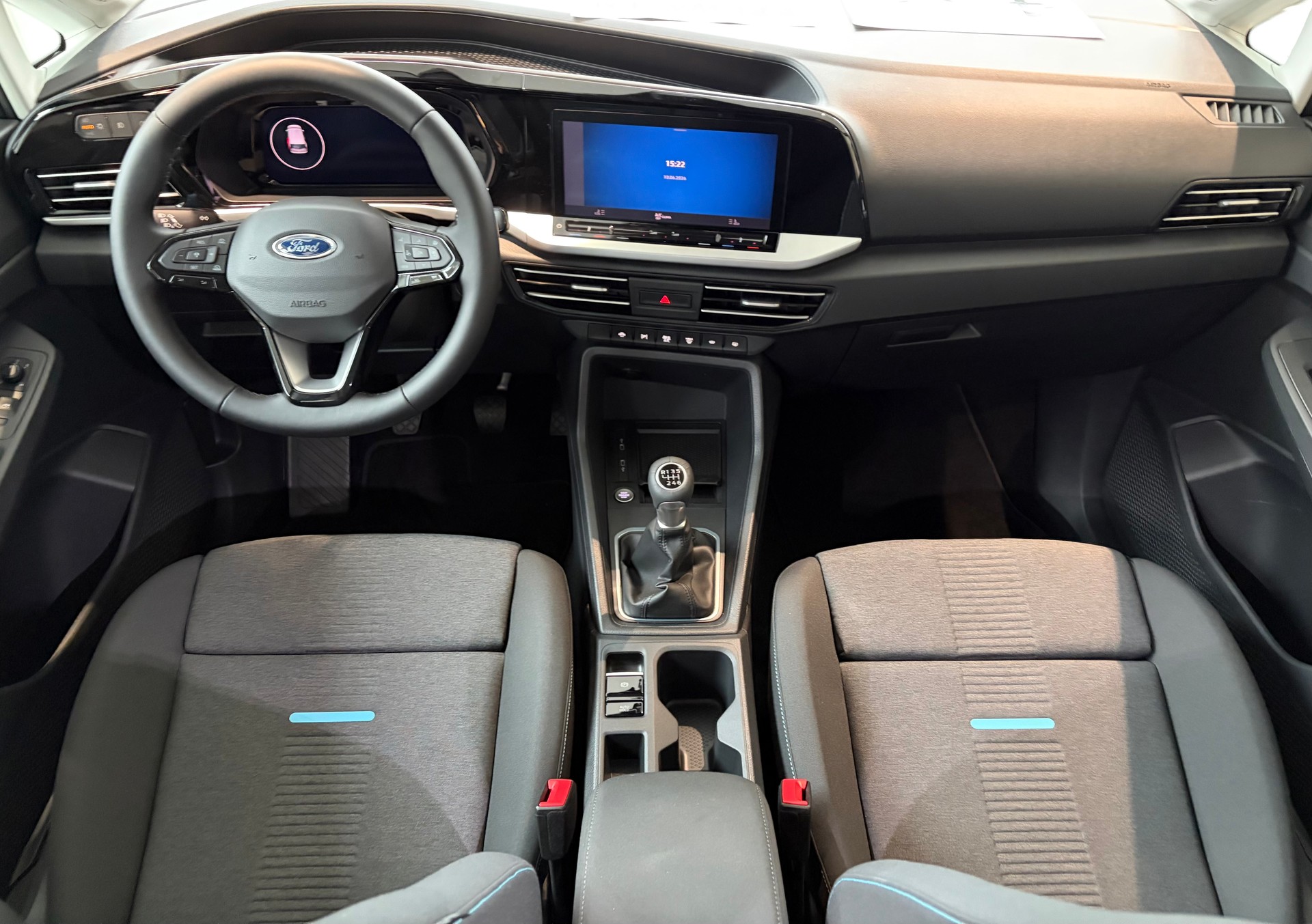 FORD Grand Tourneo Connect 2.0 EcoBlue AWD Active-showroom-element-3