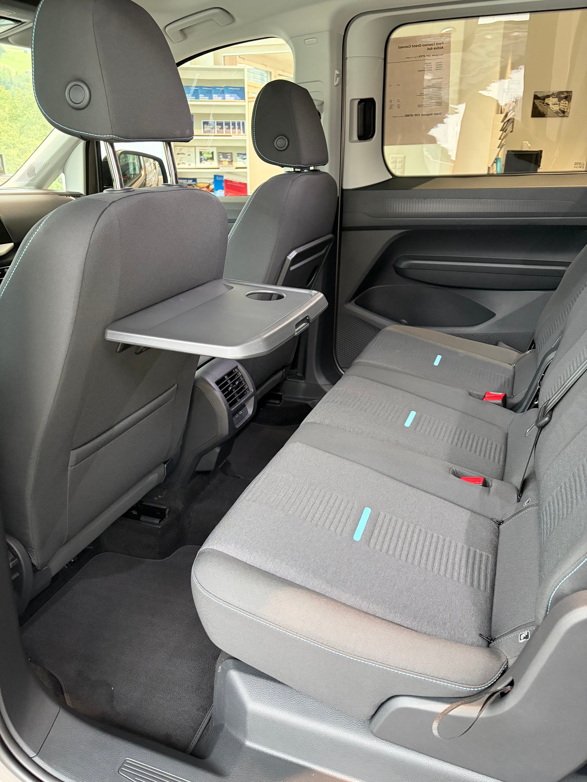 FORD Grand Tourneo Connect 2.0 EcoBlue AWD Active-image-11
