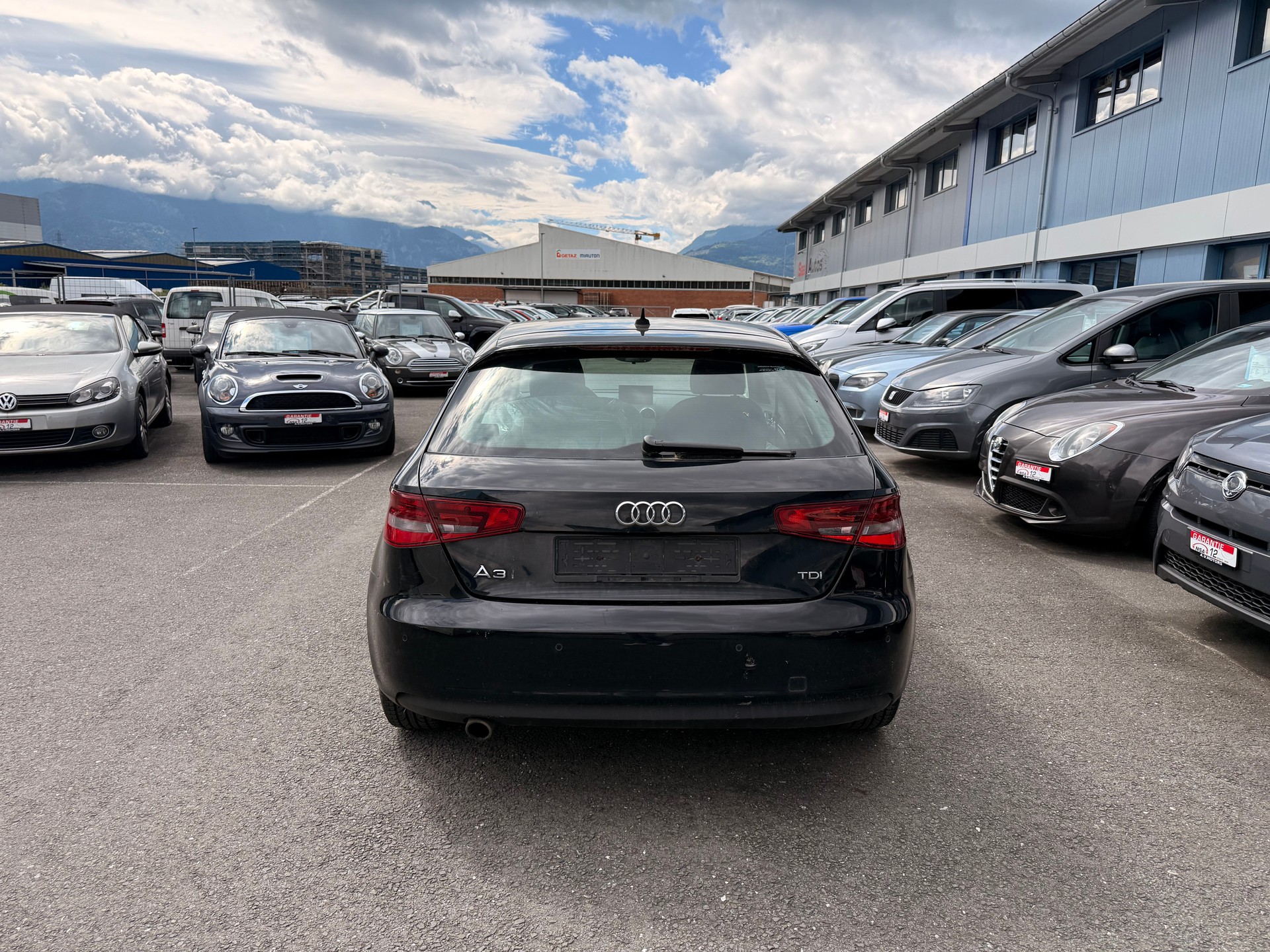 AUDI A3 1.6 TDI Attraction-image-4