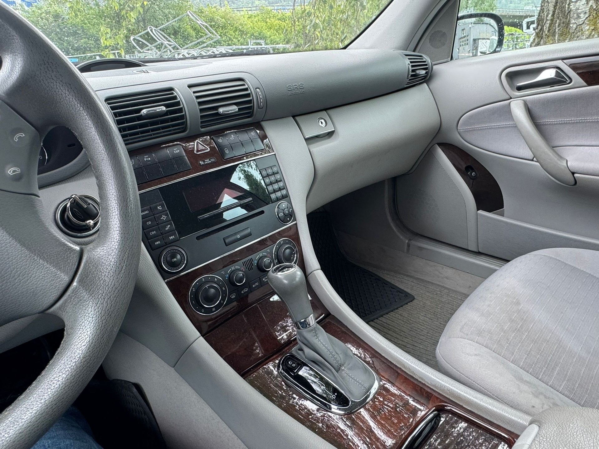 MERCEDES-BENZ C 240 Elégance-image-3