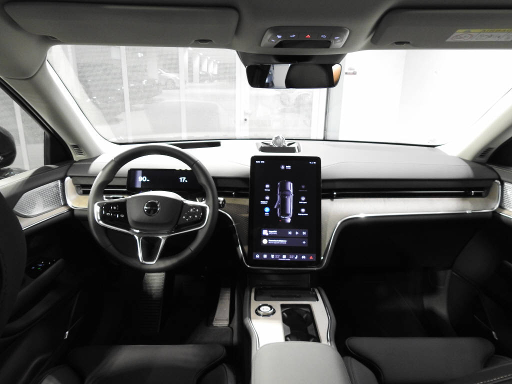 VOLVO EX 90 Twin Ultra AWD-image-9