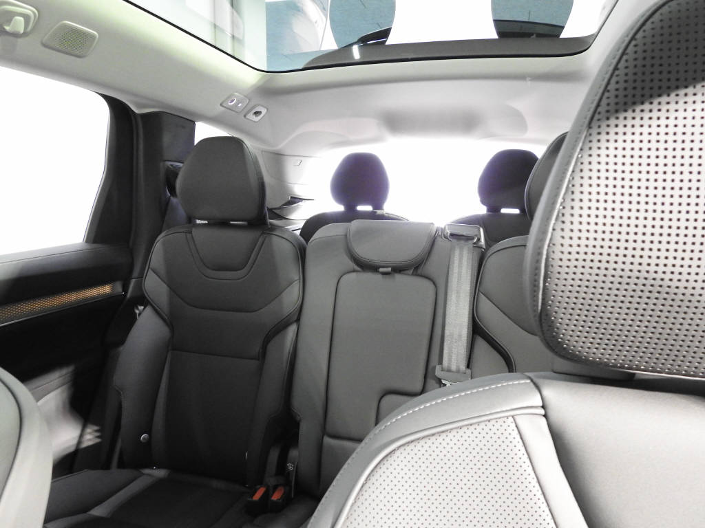 VOLVO EX 90 Twin Ultra AWD-image-16