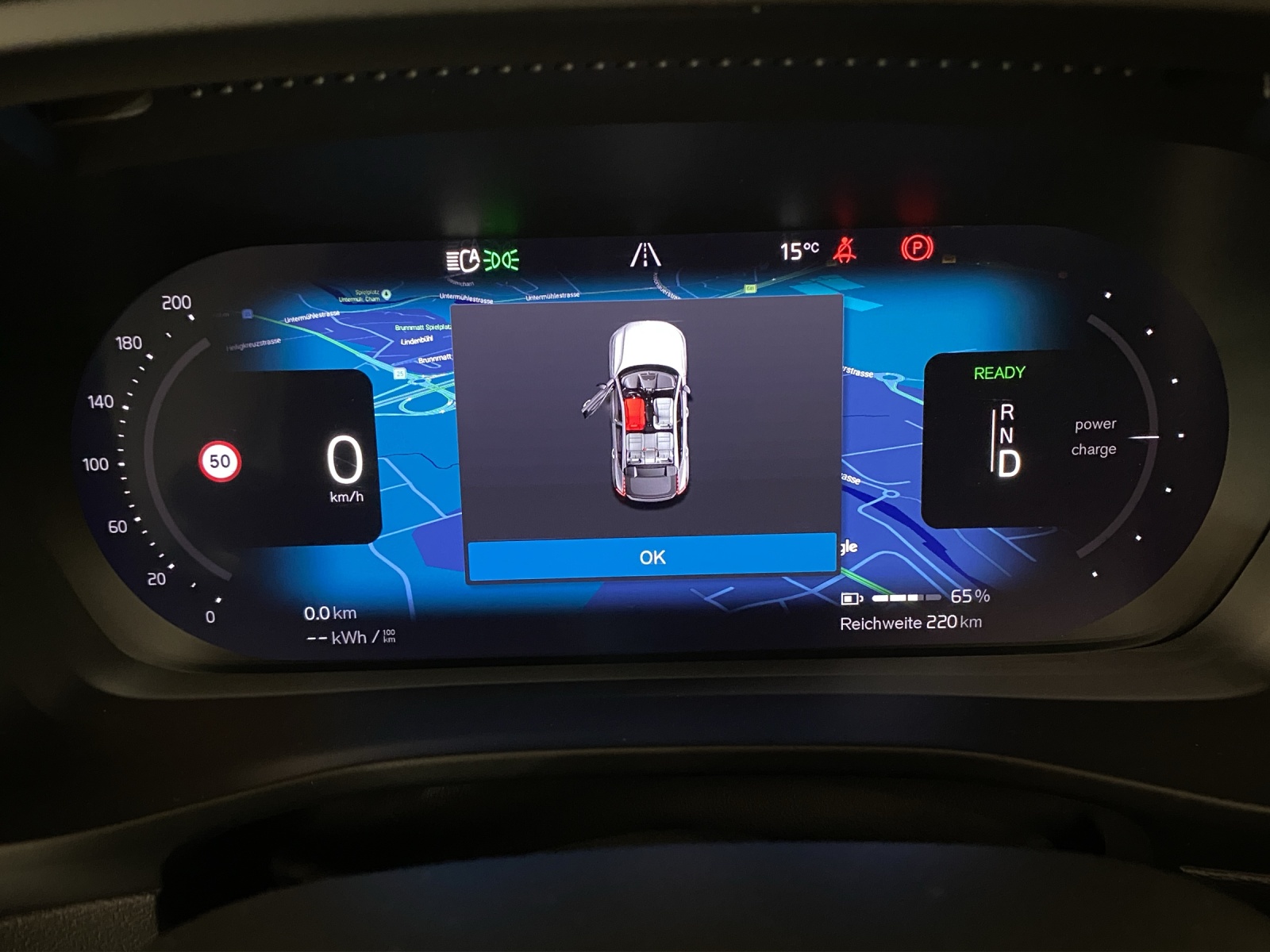 VOLVO C40 P8 Twin Recharge AWD-image-8