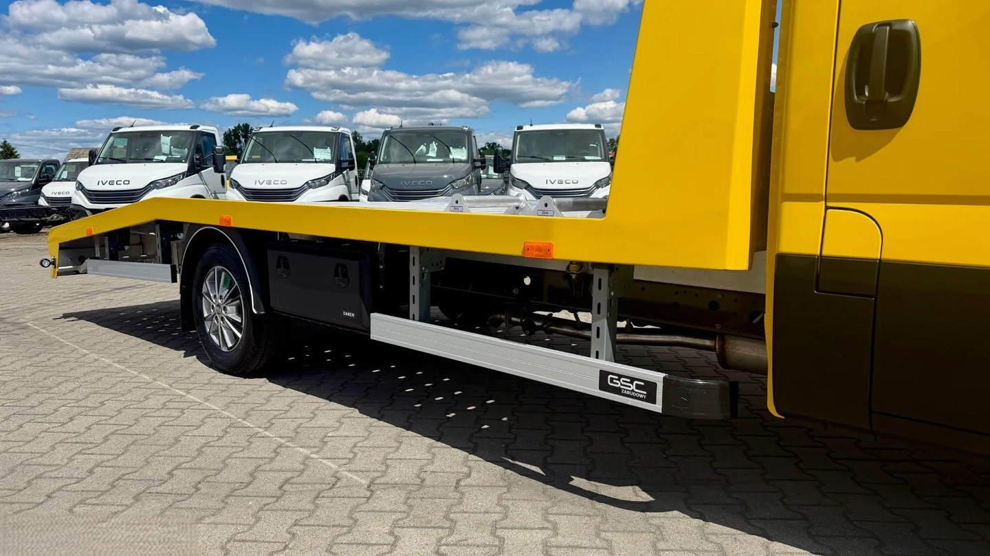 IVECO 35 S 18H A8 Autotransporter-showroom-element-3