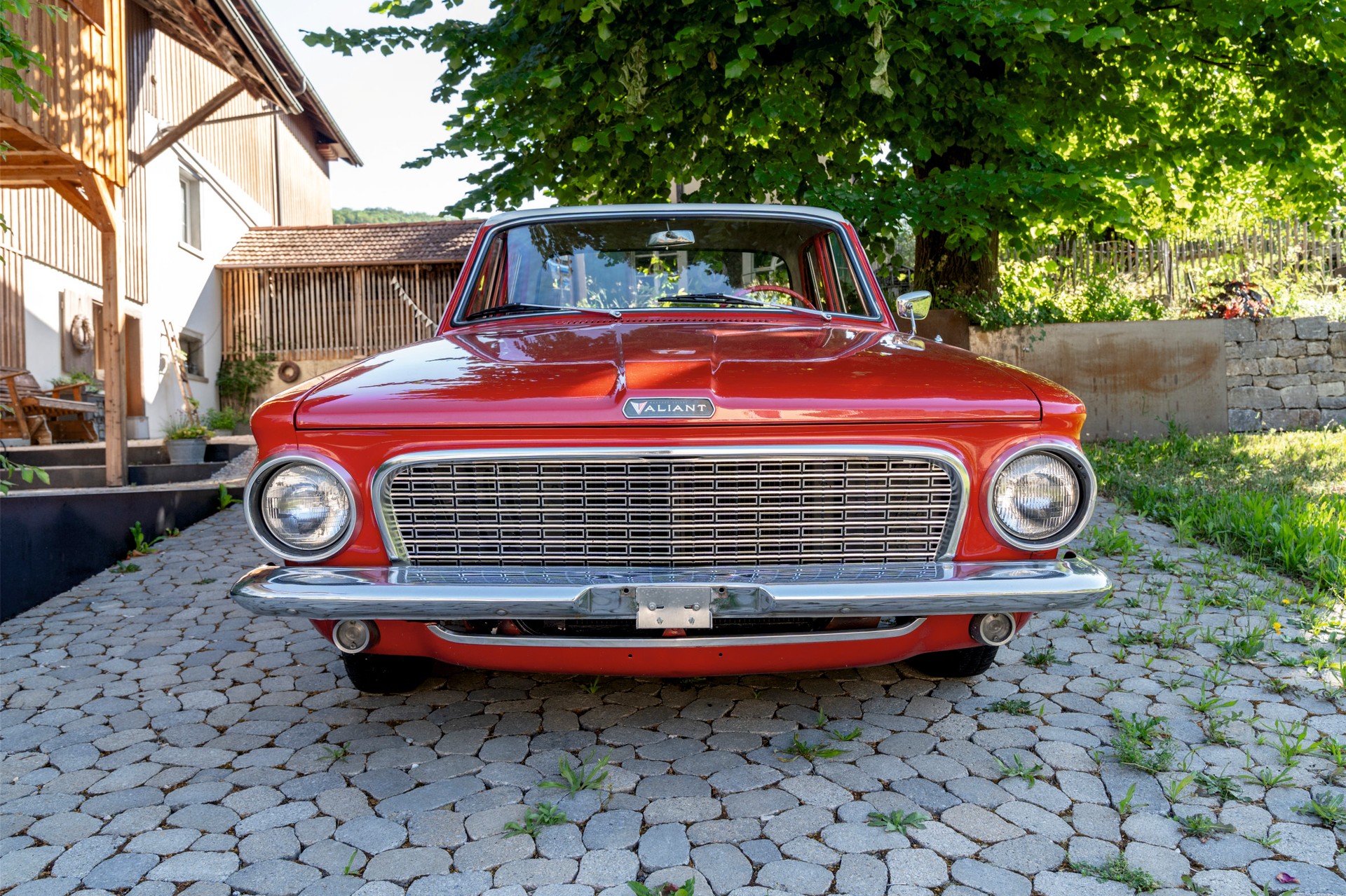 CHRYSLER V 200-image-1
