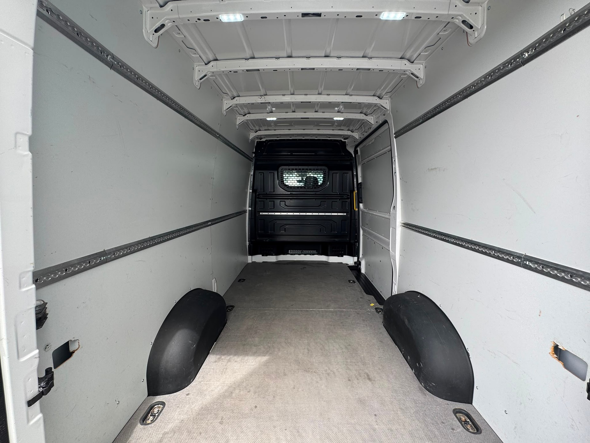 VW Crafter 35 Kawa 2.0 TDI L3/H3 Automat mit Klima-image-4
