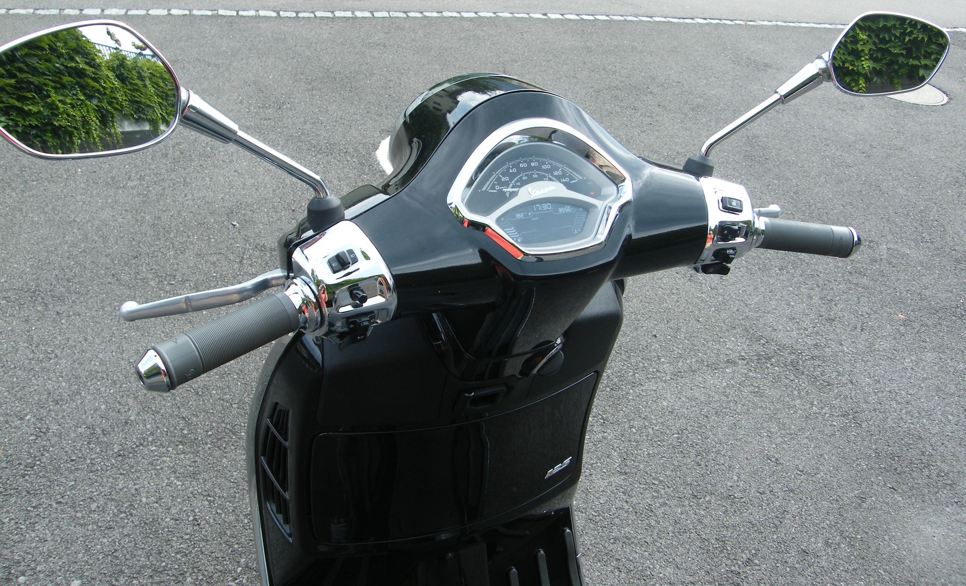 PIAGGIO Vespa GTS 125 ABS-image-7