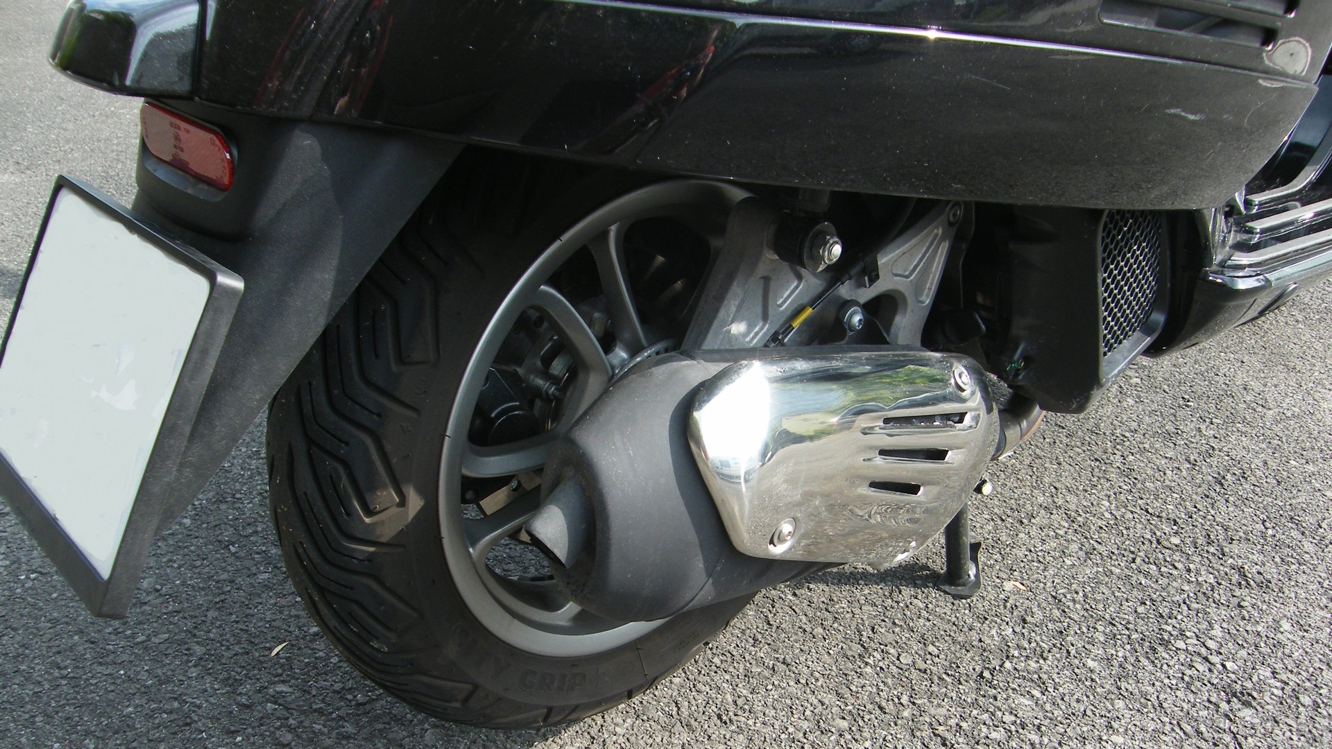 PIAGGIO Vespa GTS 125 ABS-image-13