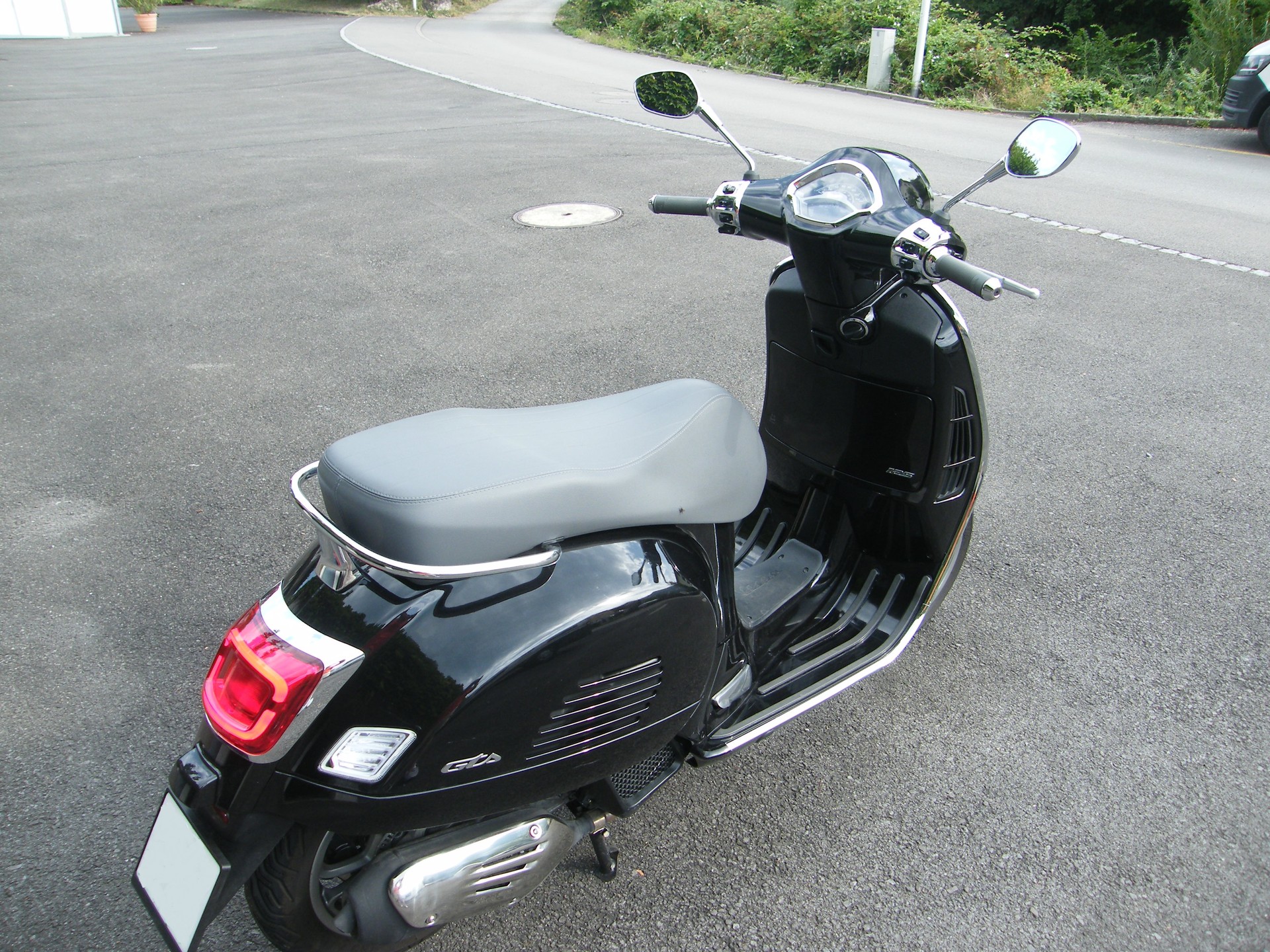 PIAGGIO Vespa GTS 125 ABS-image-14