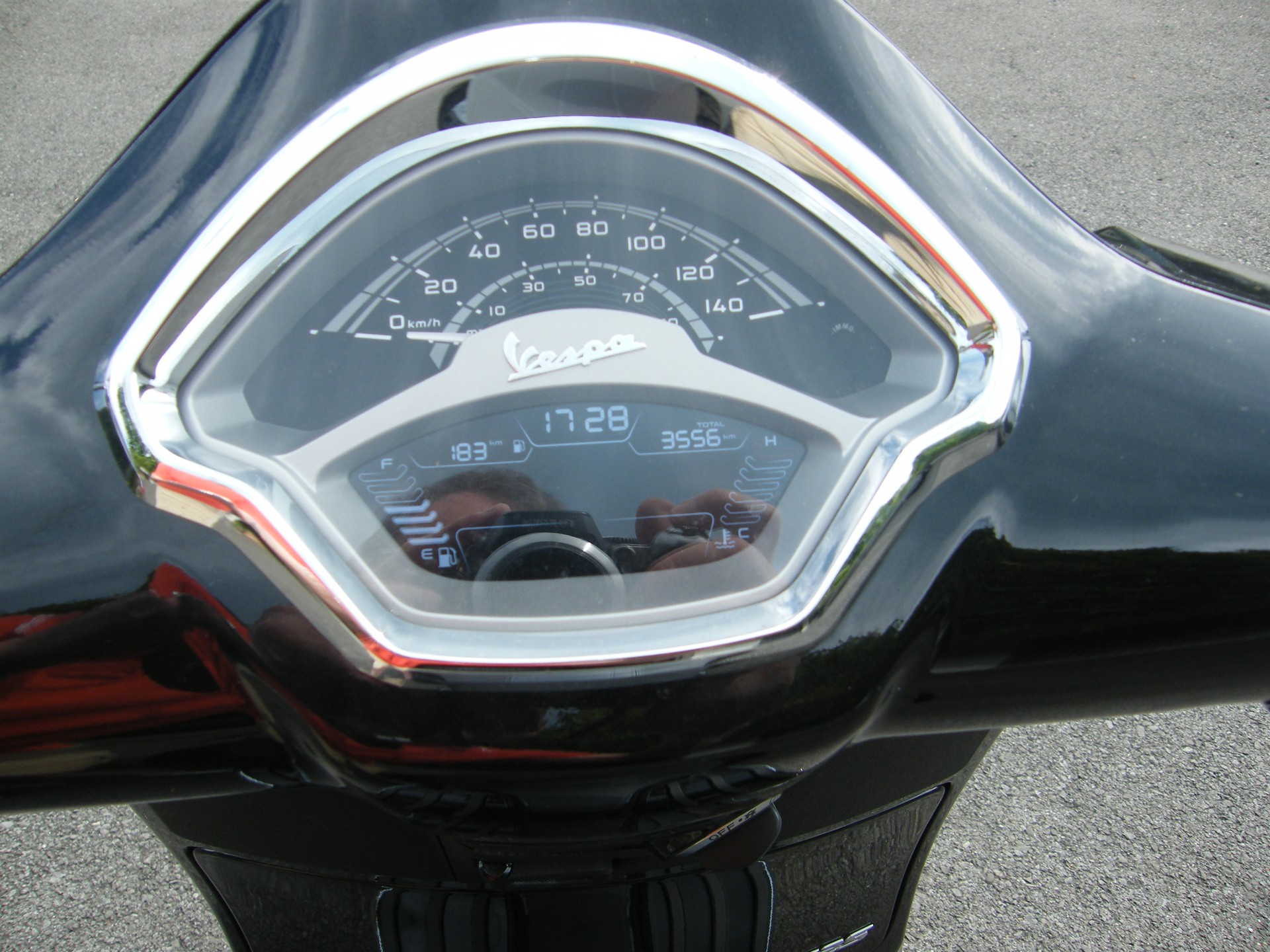 PIAGGIO Vespa GTS 125 ABS-image-3