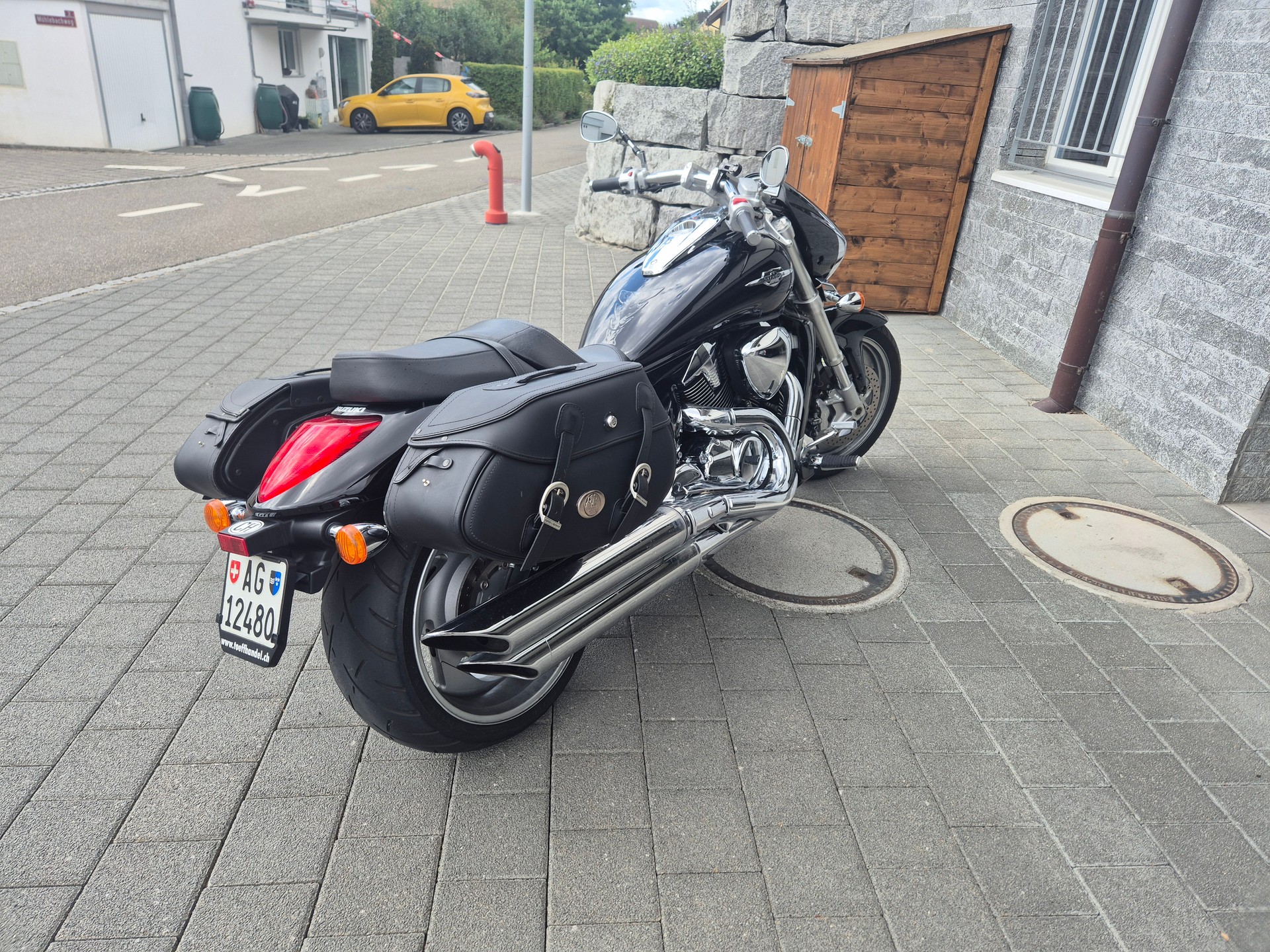 SUZUKI M1800R-image-2