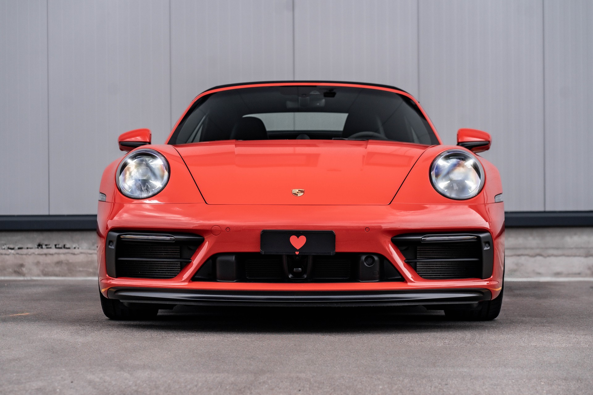 PORSCHE 911 Carrera GTS Cabriolet PDK * FRISCH AB MFK * LIEBHABERZUSTAND * NACHTSICHTASSISTENT * LIFTSYSTEM *-showroom-element-1