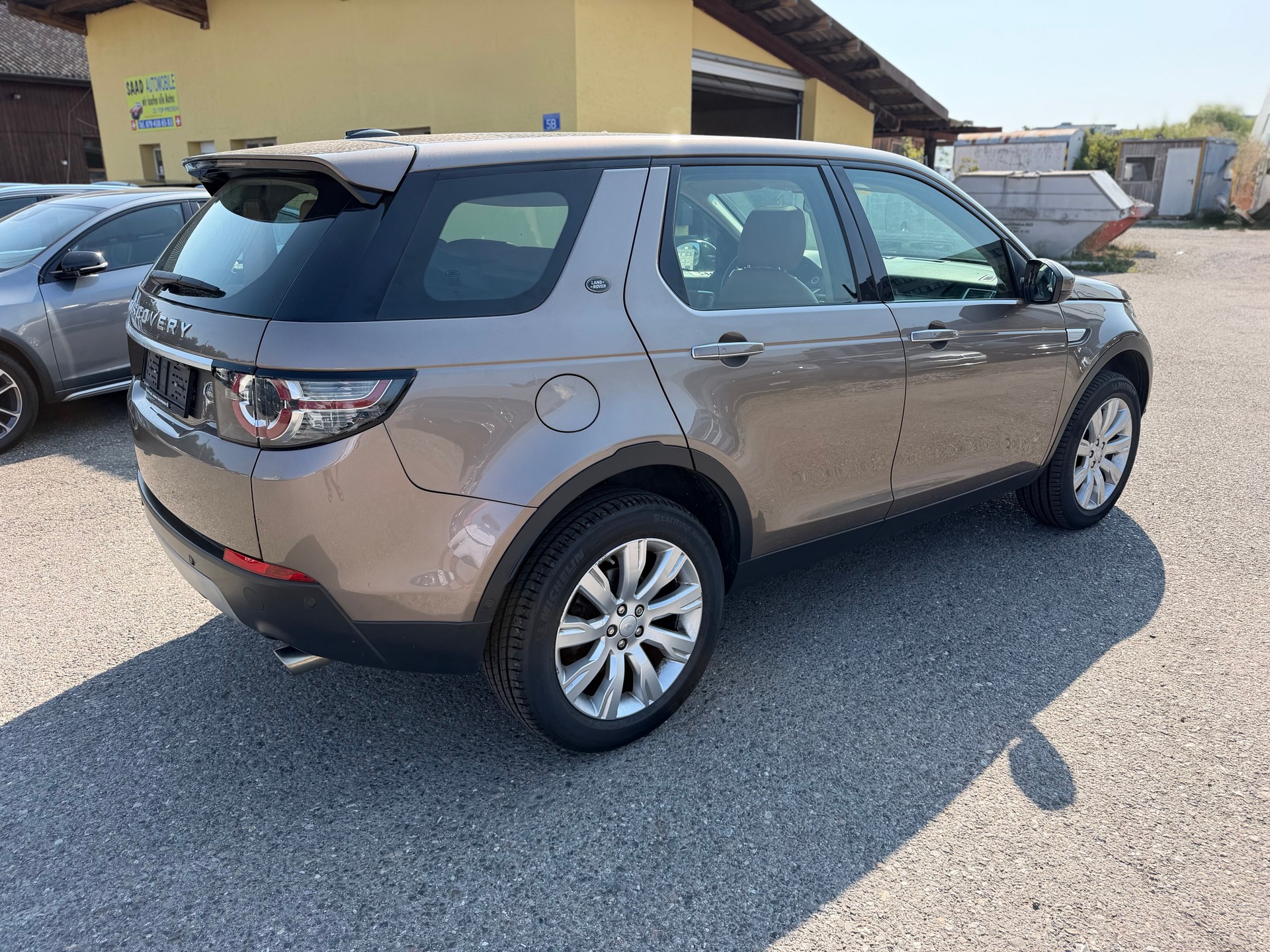 LAND ROVER Discovery Sport 2.0 TD4 SE AT9-image-4