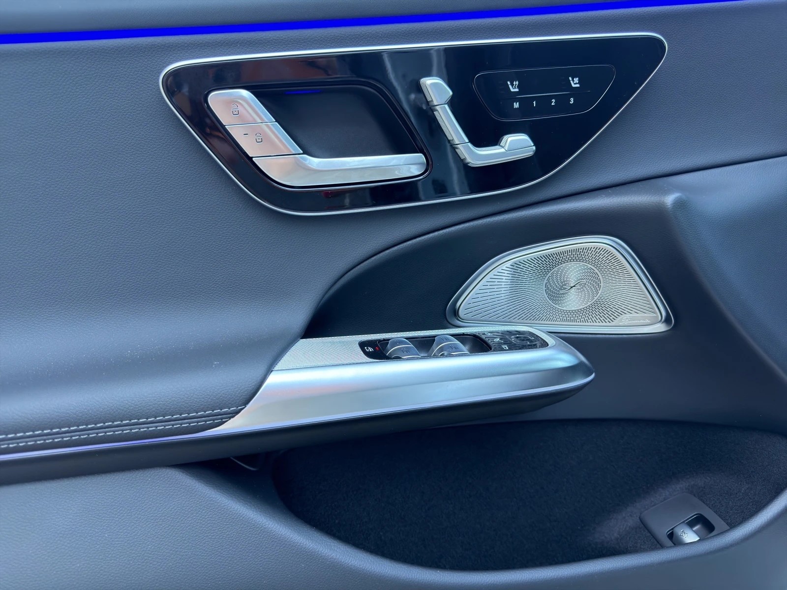 MERCEDES-BENZ E 220 d 4Matic 9G-Tronic-image-6