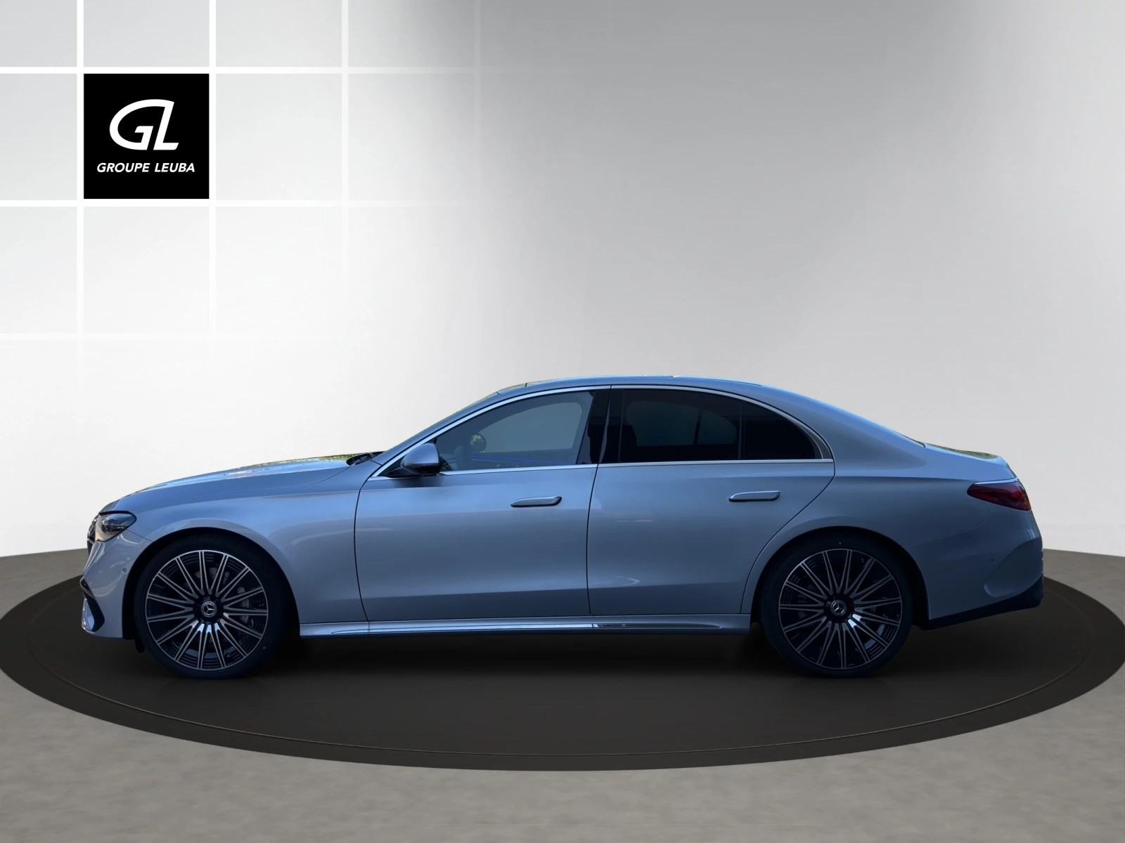 MERCEDES-BENZ E 220 d 4Matic 9G-Tronic-showroom-element-3