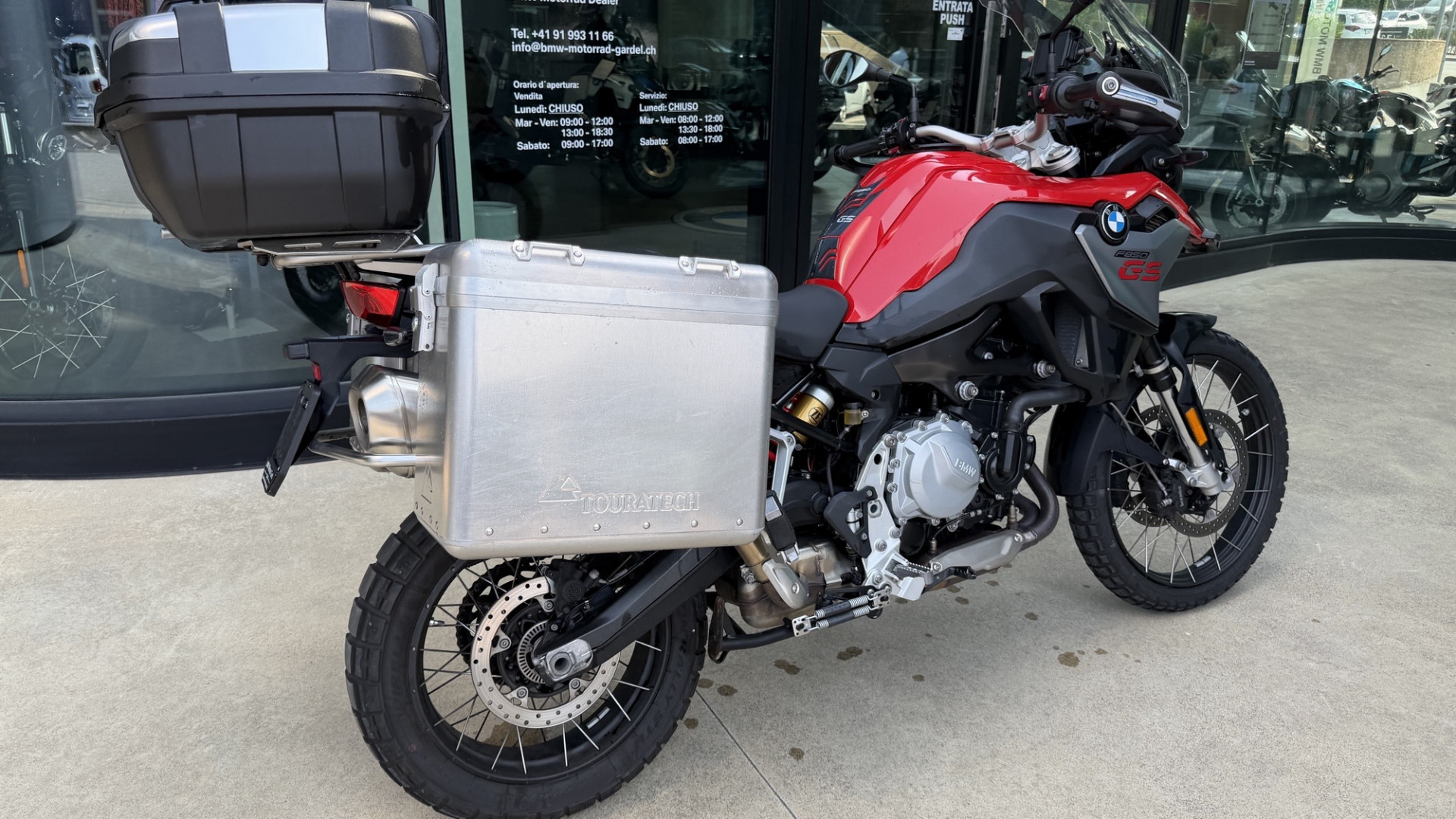 BMW F 850 GS-showroom-element-2