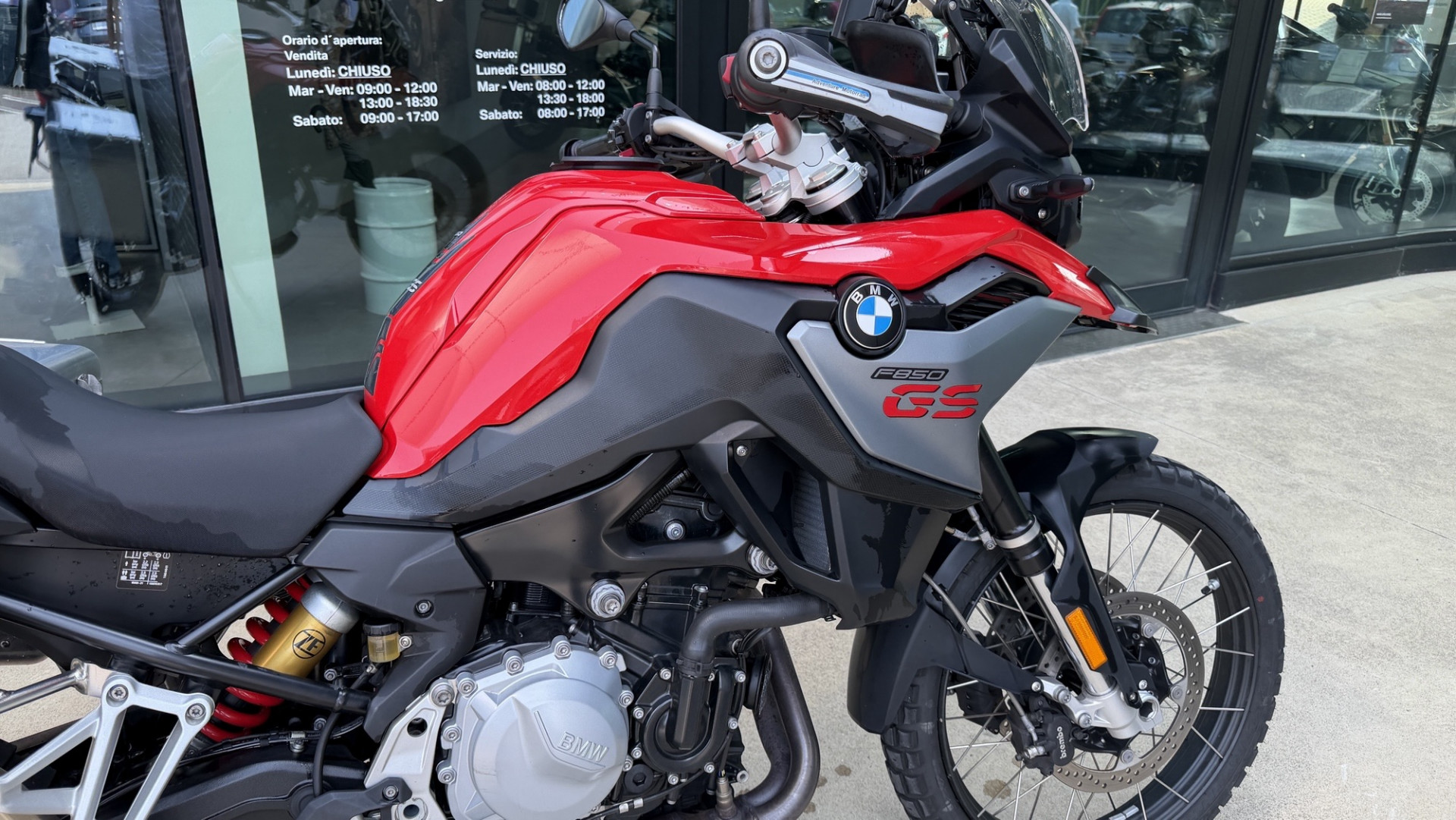 BMW F 850 GS-showroom-element-1