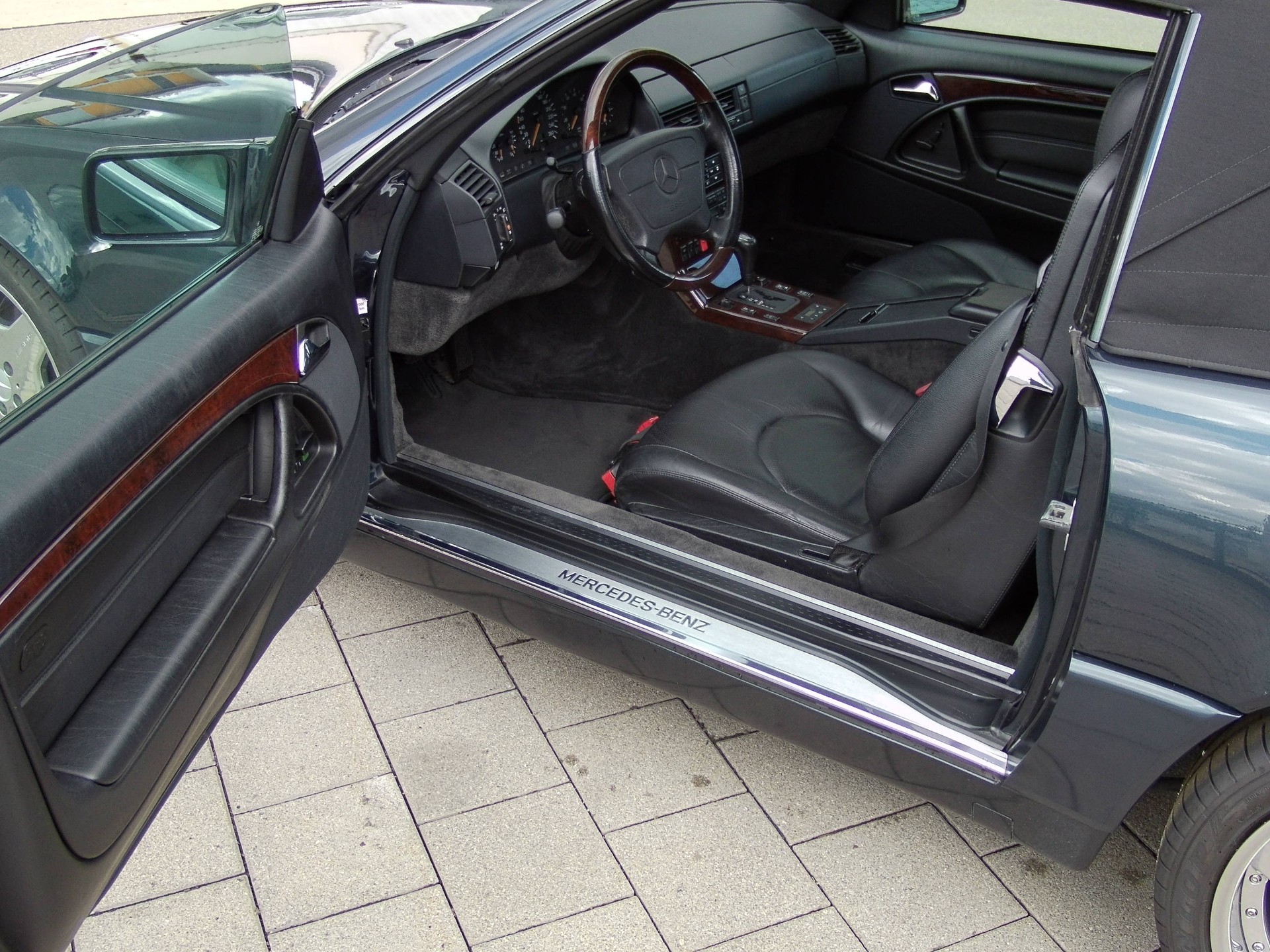 MERCEDES-BENZ SL 500 Automatic 4 Plätzer-image-10