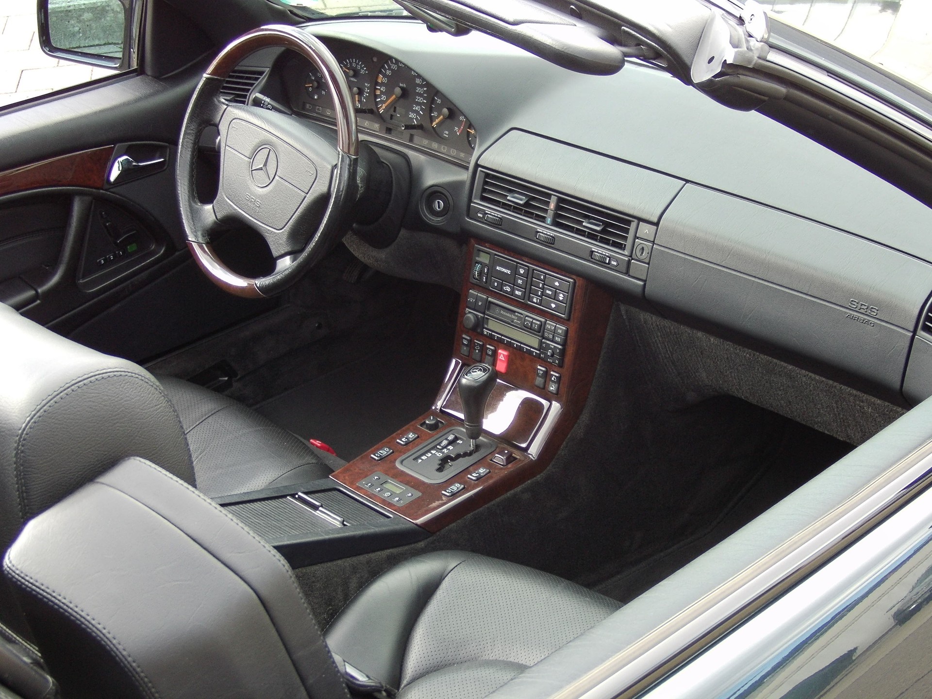 MERCEDES-BENZ SL 500 Automatic 4 Plätzer-image-12